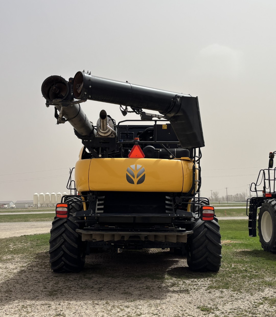 2023 New Holland CR9.90Z Combine