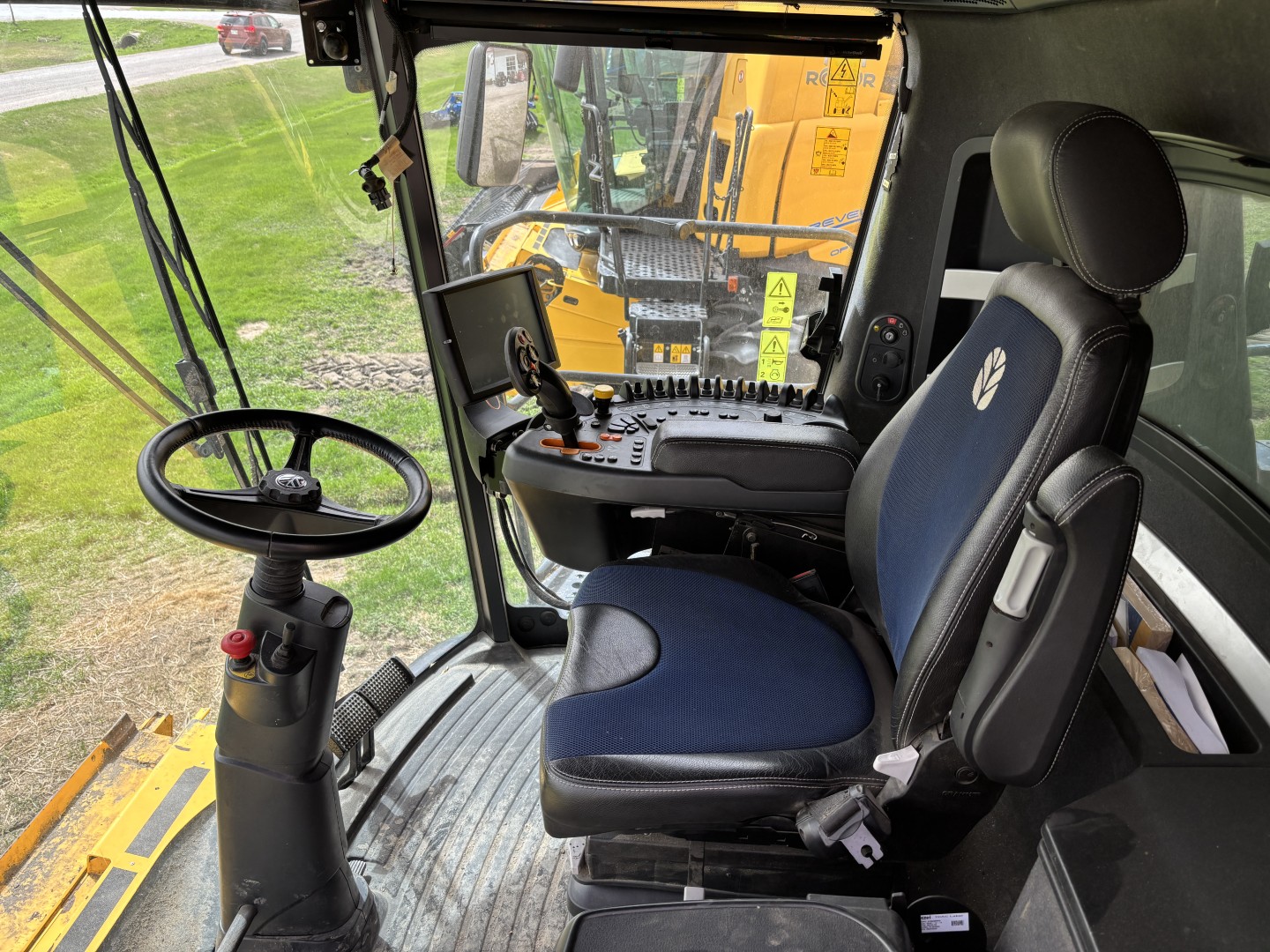 2023 New Holland CR9.90Z Combine