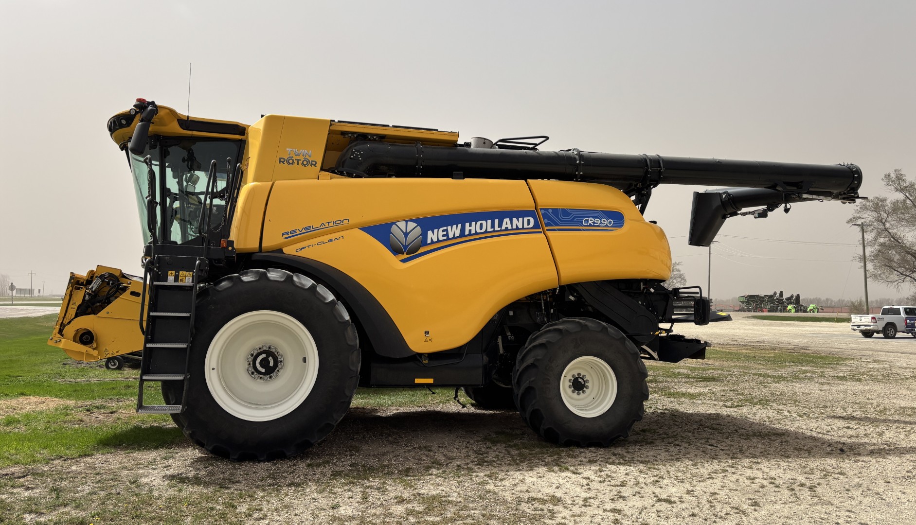 2023 New Holland CR9.90Z Combine