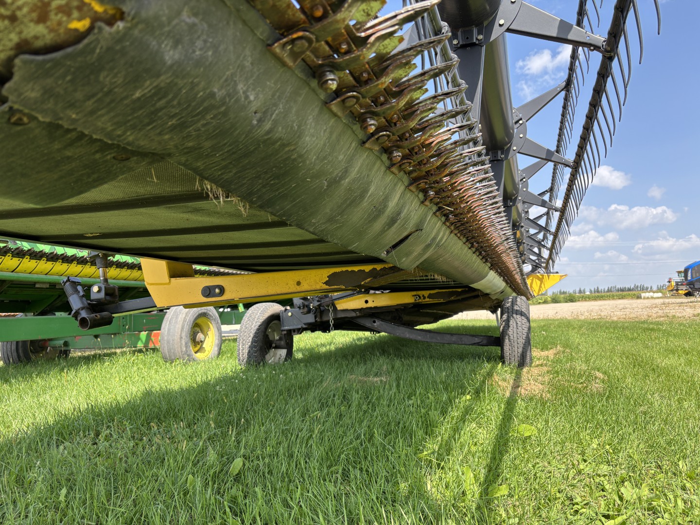 2010 New Holland 94C Header Draper