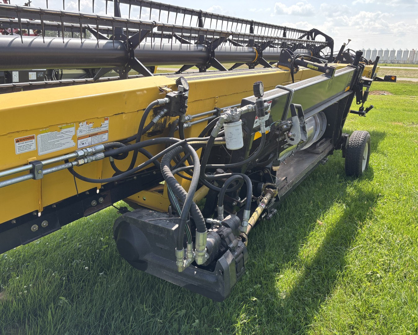 2010 New Holland 94C Header Draper