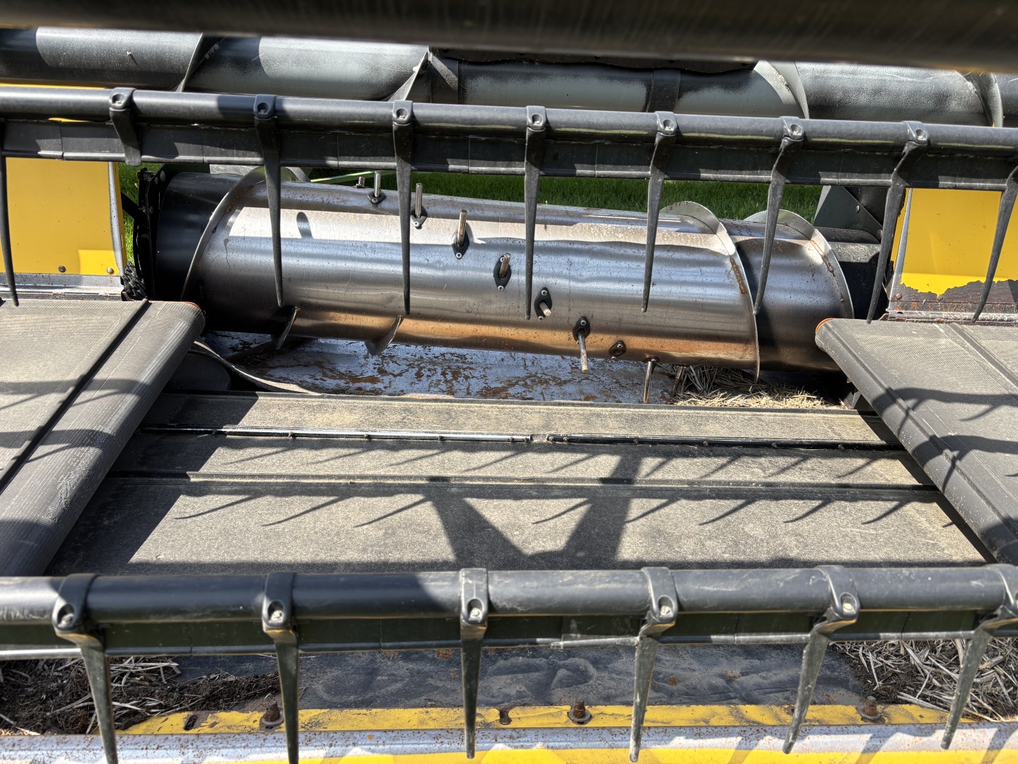 2010 New Holland 94C Header Draper