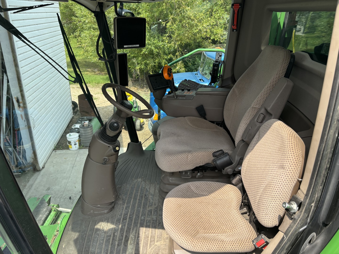 2015 John Deere S680 Combine