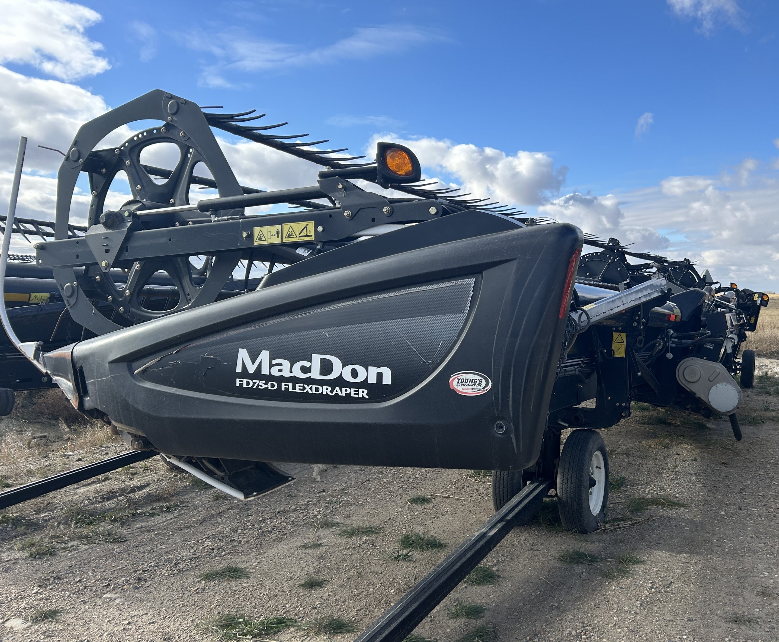 2015 MacDon FD75 Header Draper Flex