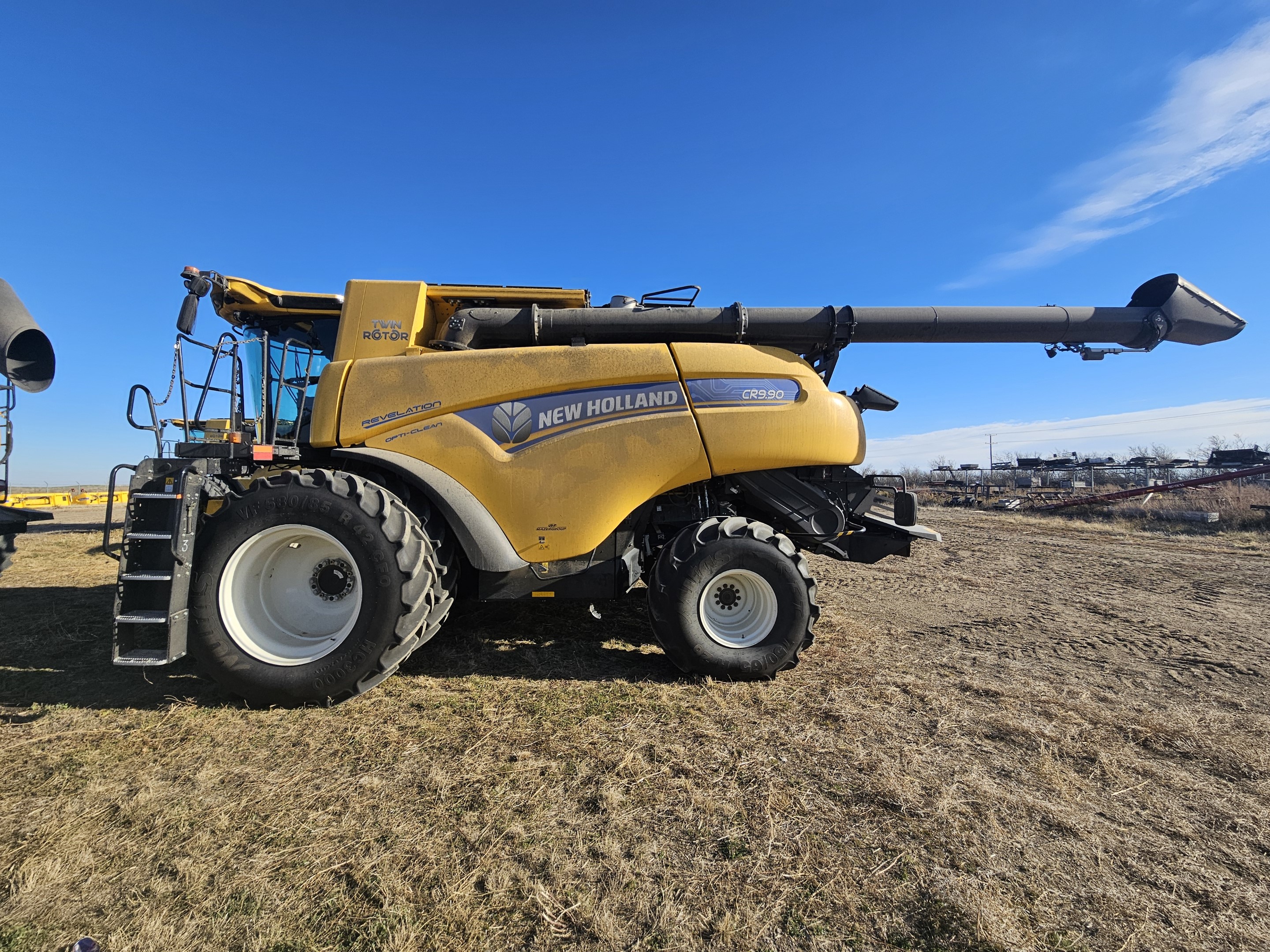 2022 New Holland CR9.90Z Combine