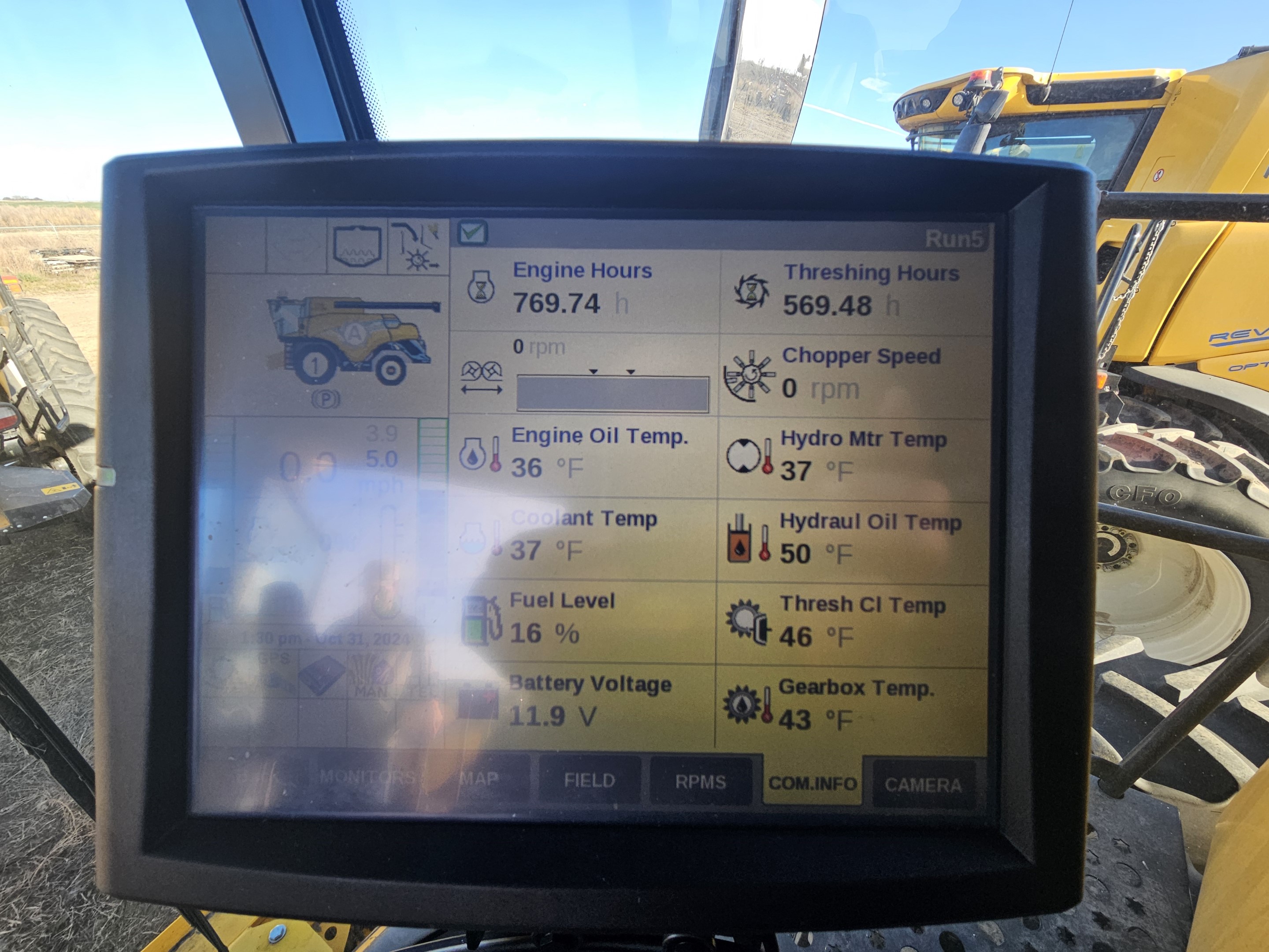 2022 New Holland CR9.90Z Combine