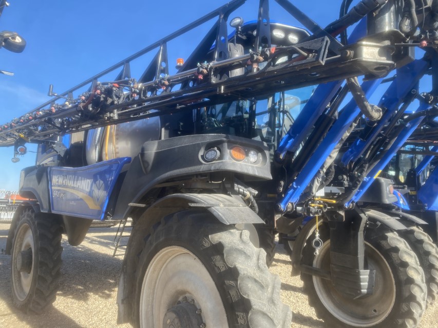 2019 New Holland SP.410F Sprayer/High Clearance