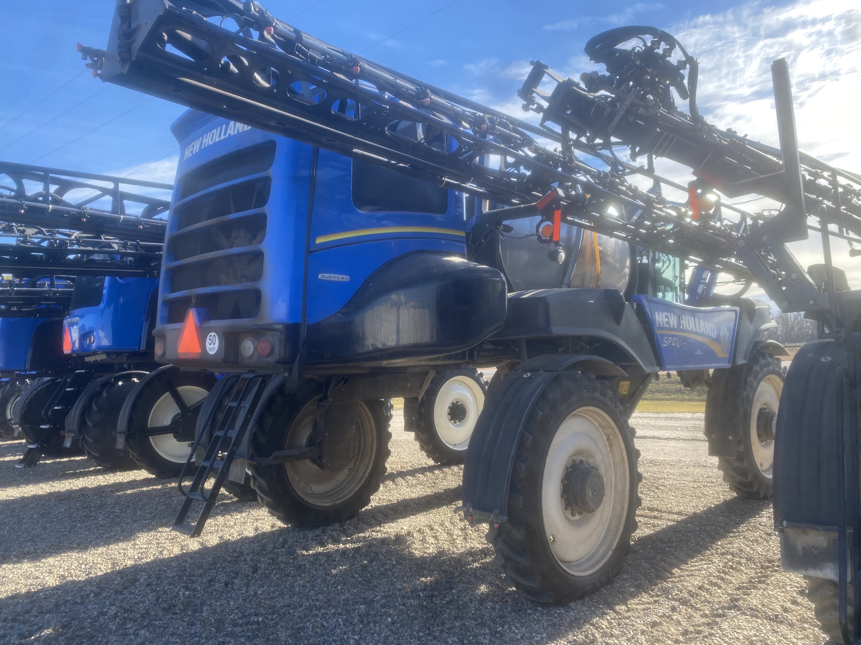 2019 New Holland SP.410F Sprayer/High Clearance