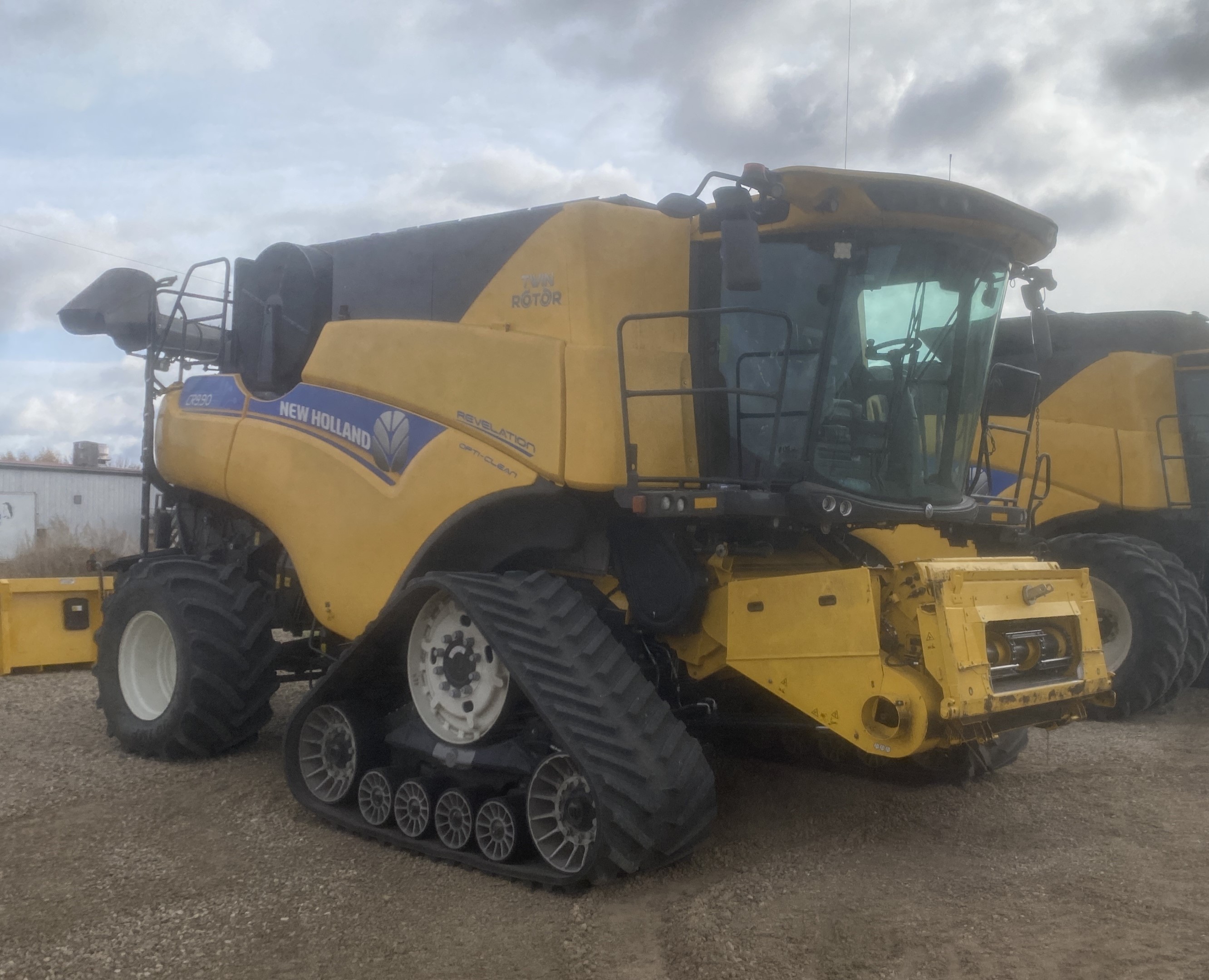 2022 New Holland CR9.90Z Combine