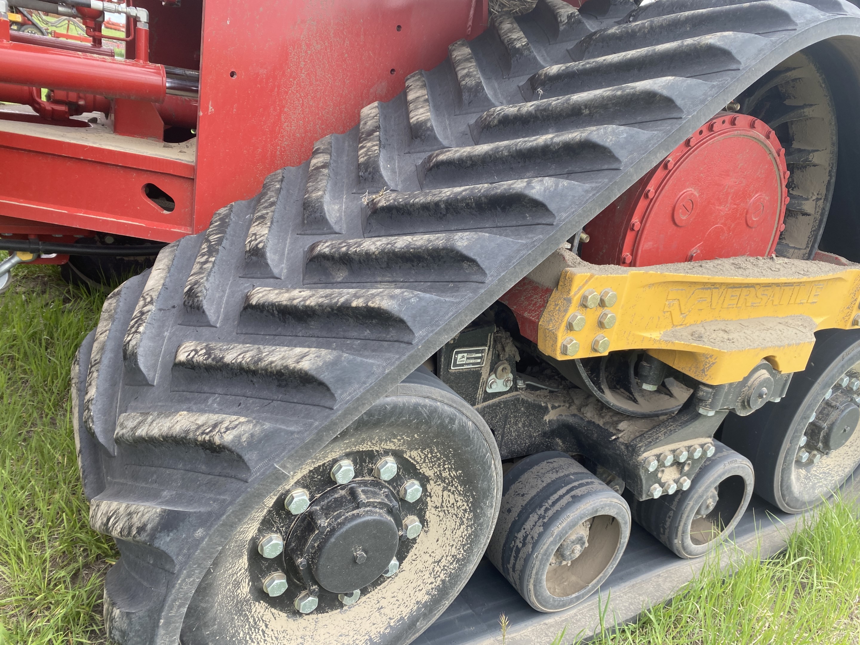 2021 Versatile 610DT Tractor Rubber Track