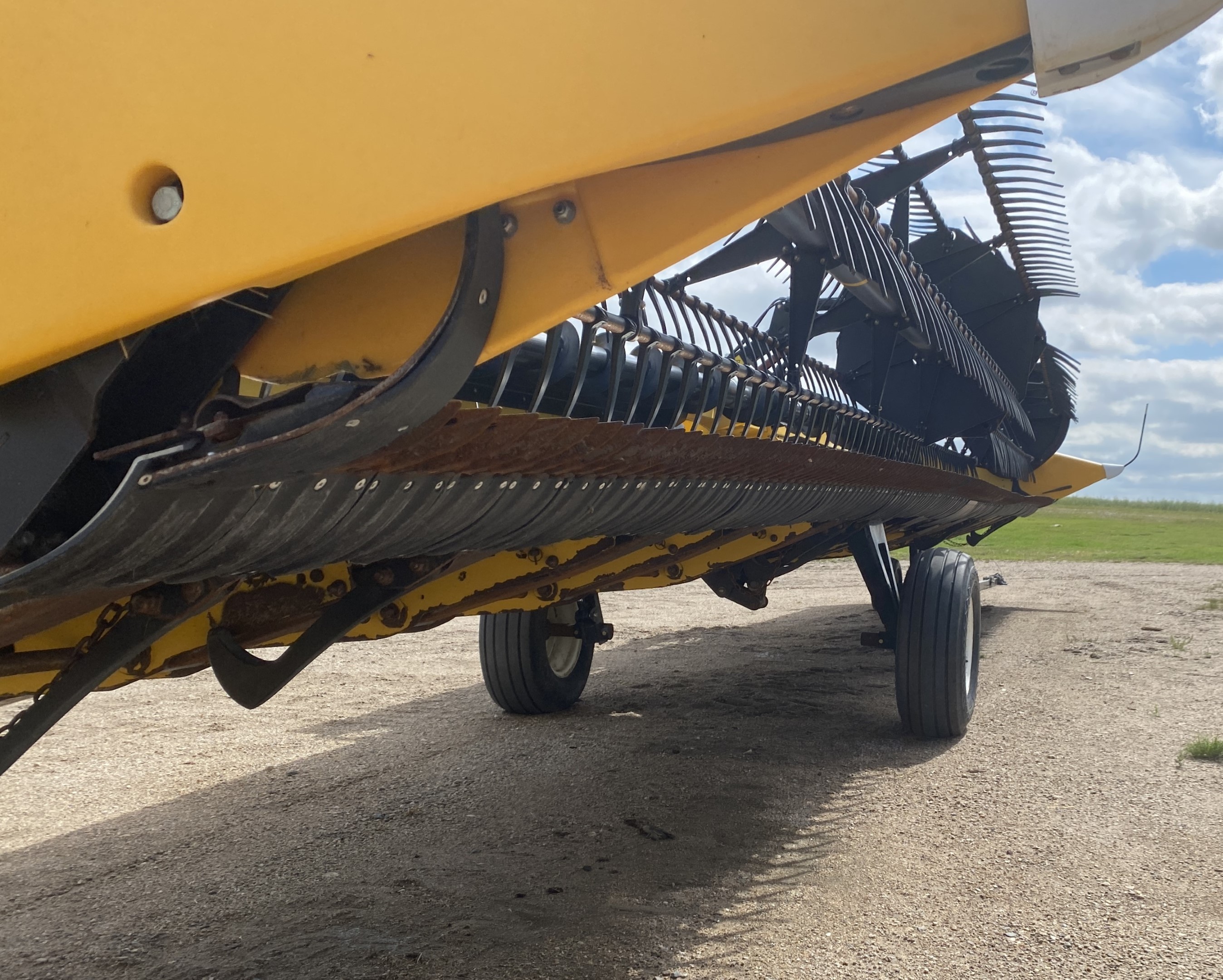 2013 New Holland 880CF-40 Header Draper Flex