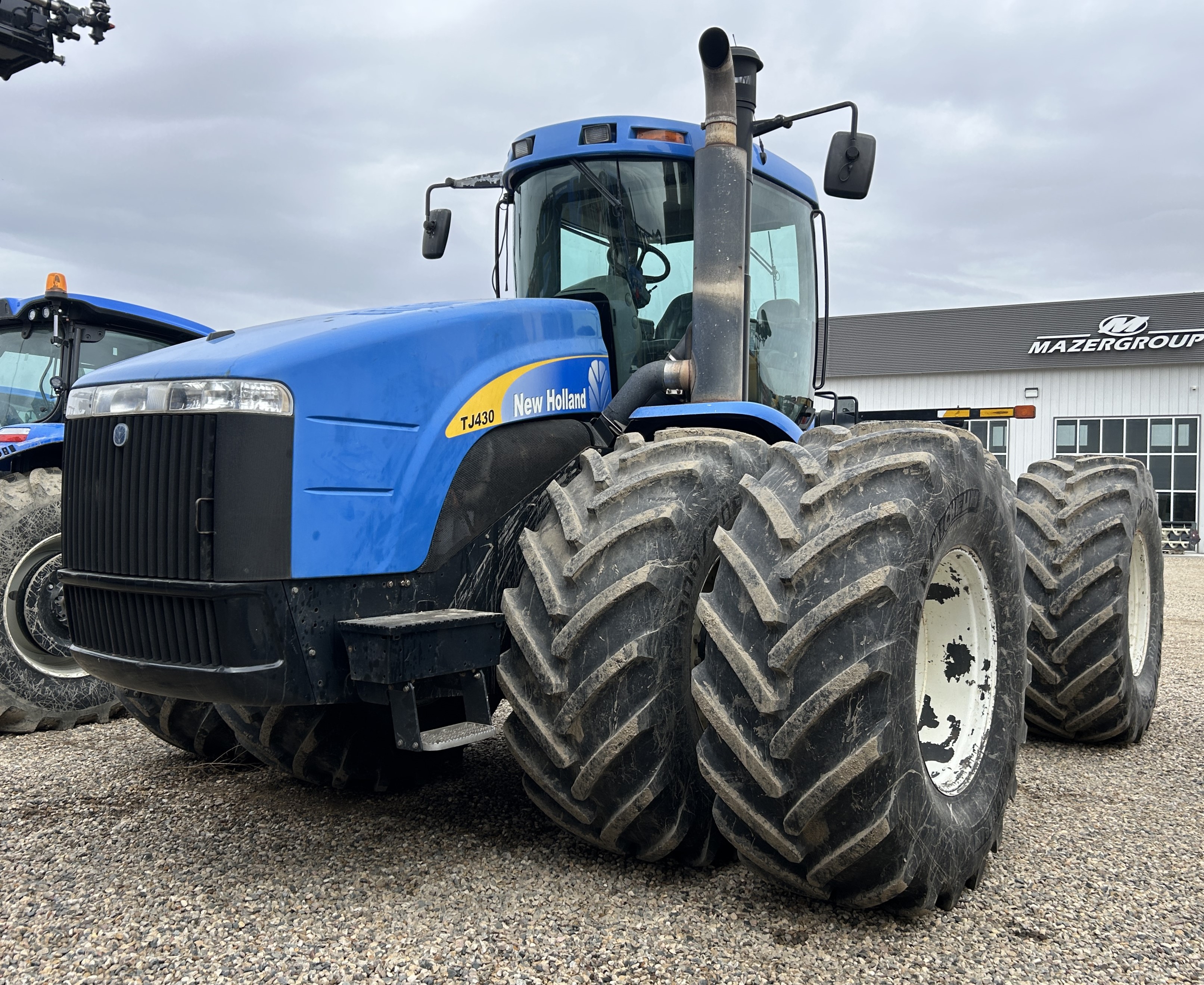 2007 New Holland TJ430 Tractor 4WD