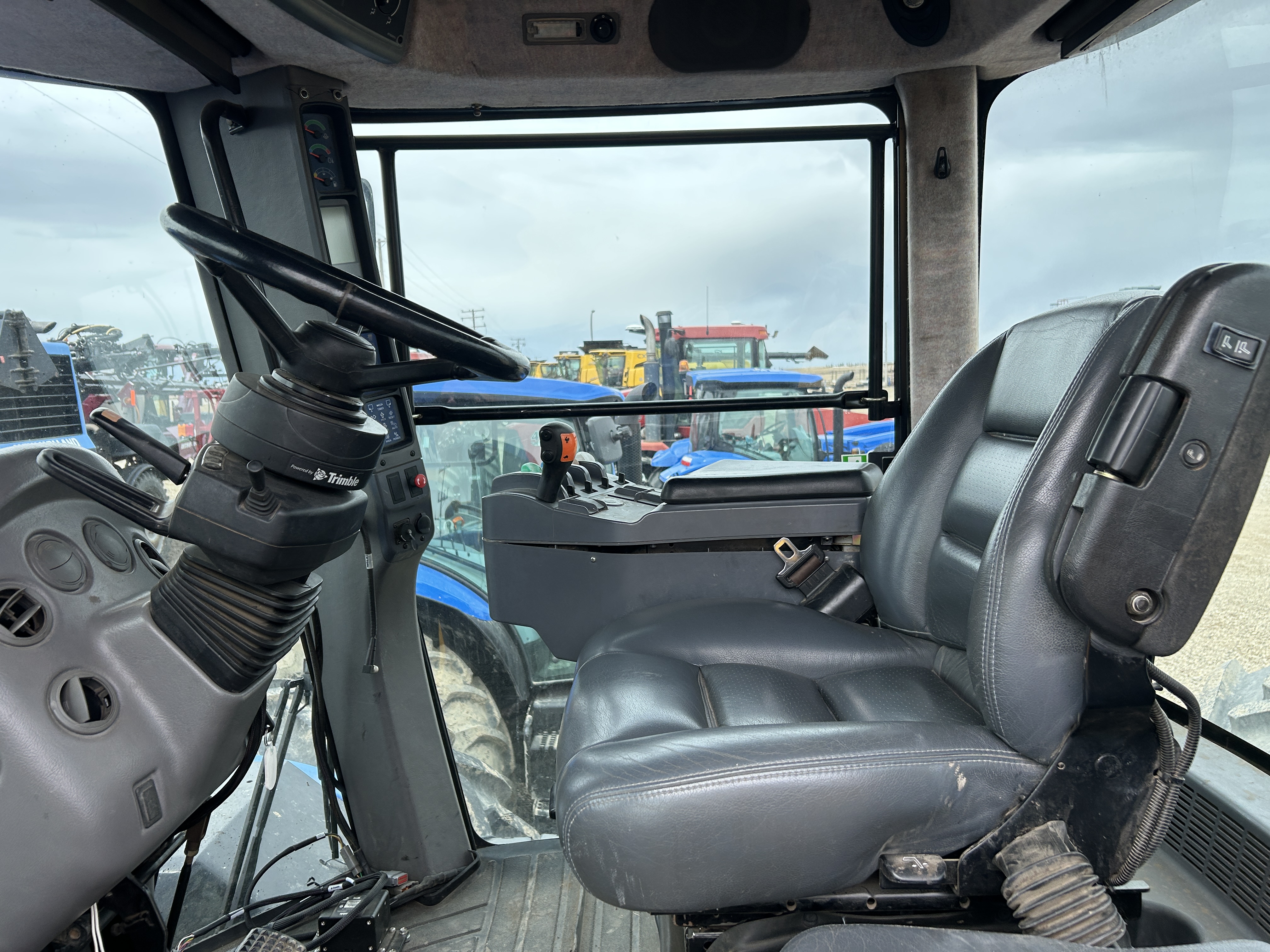 2007 New Holland TJ430 Tractor 4WD