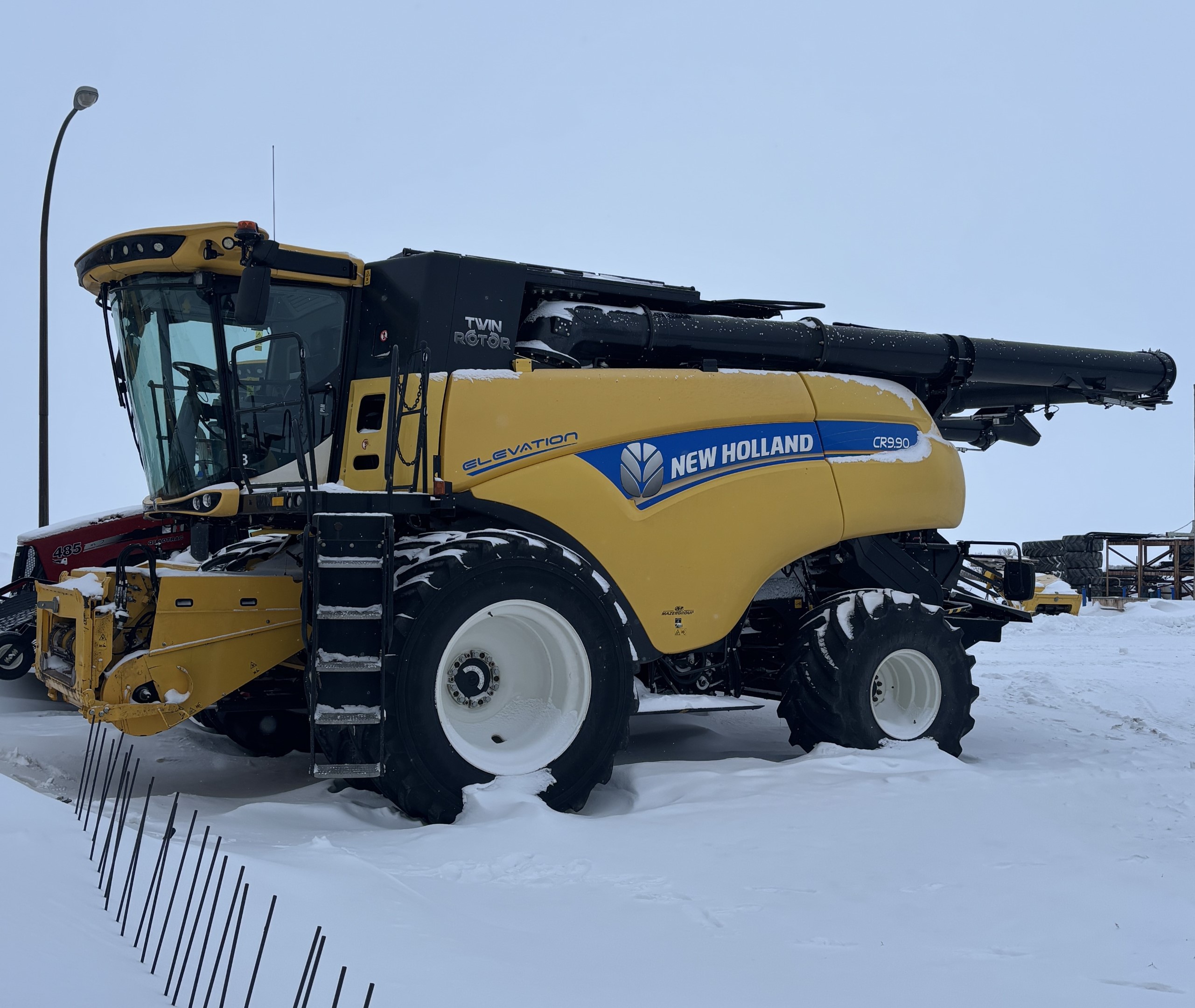 2017 New Holland CR9.90Z Combine