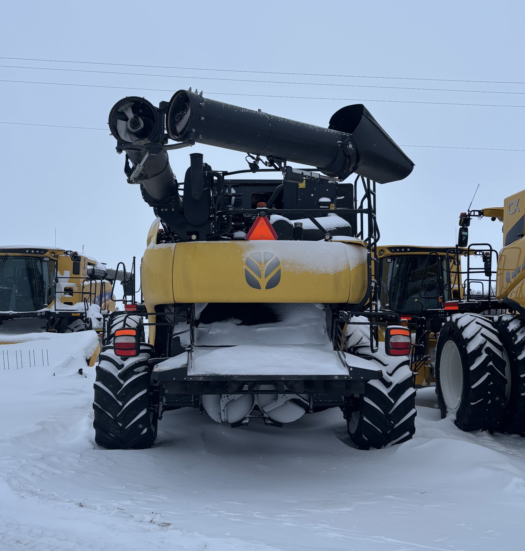 2017 New Holland CR9.90Z Combine
