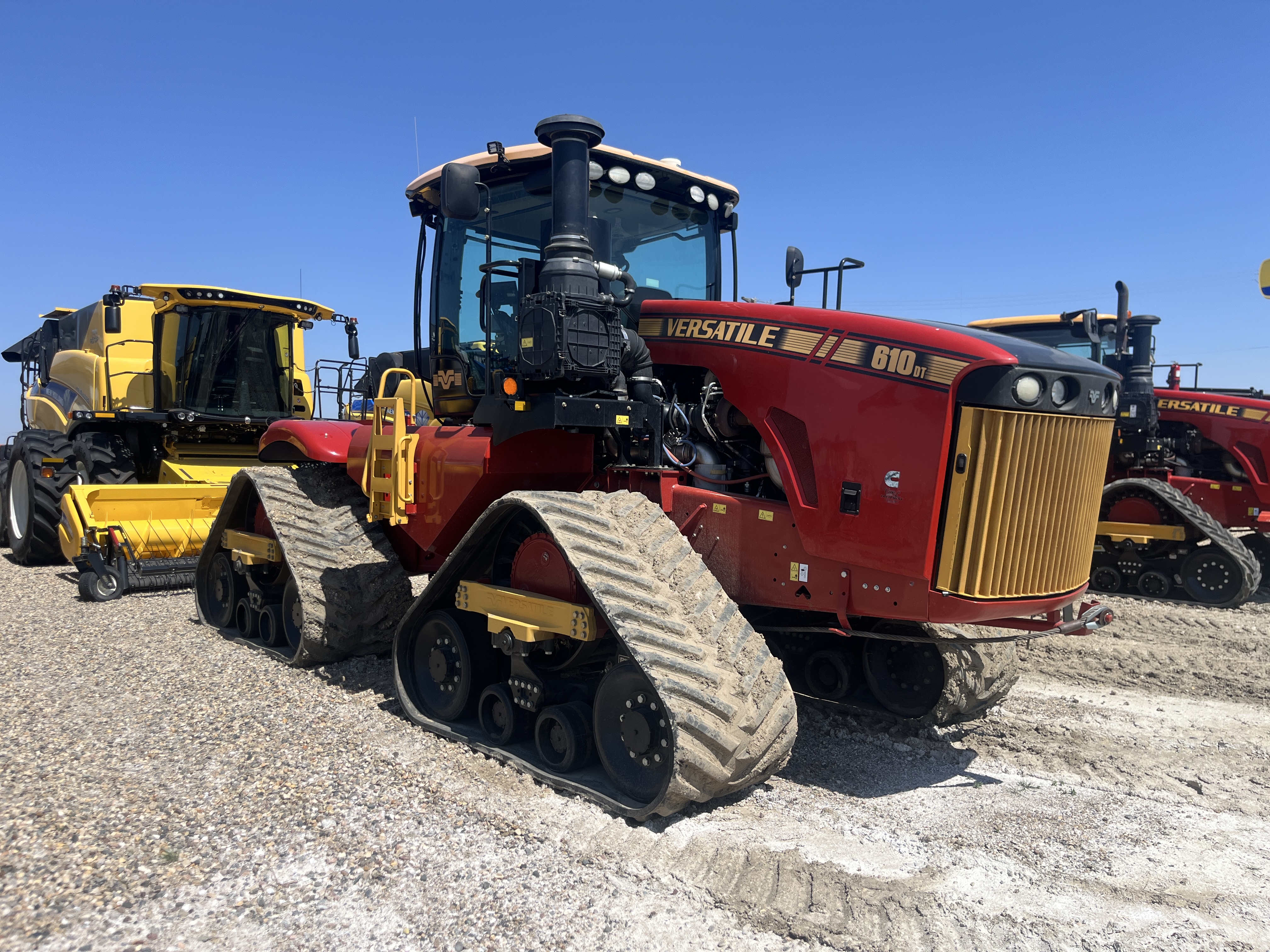 2018 Versatile 610DT Tractor Rubber Track