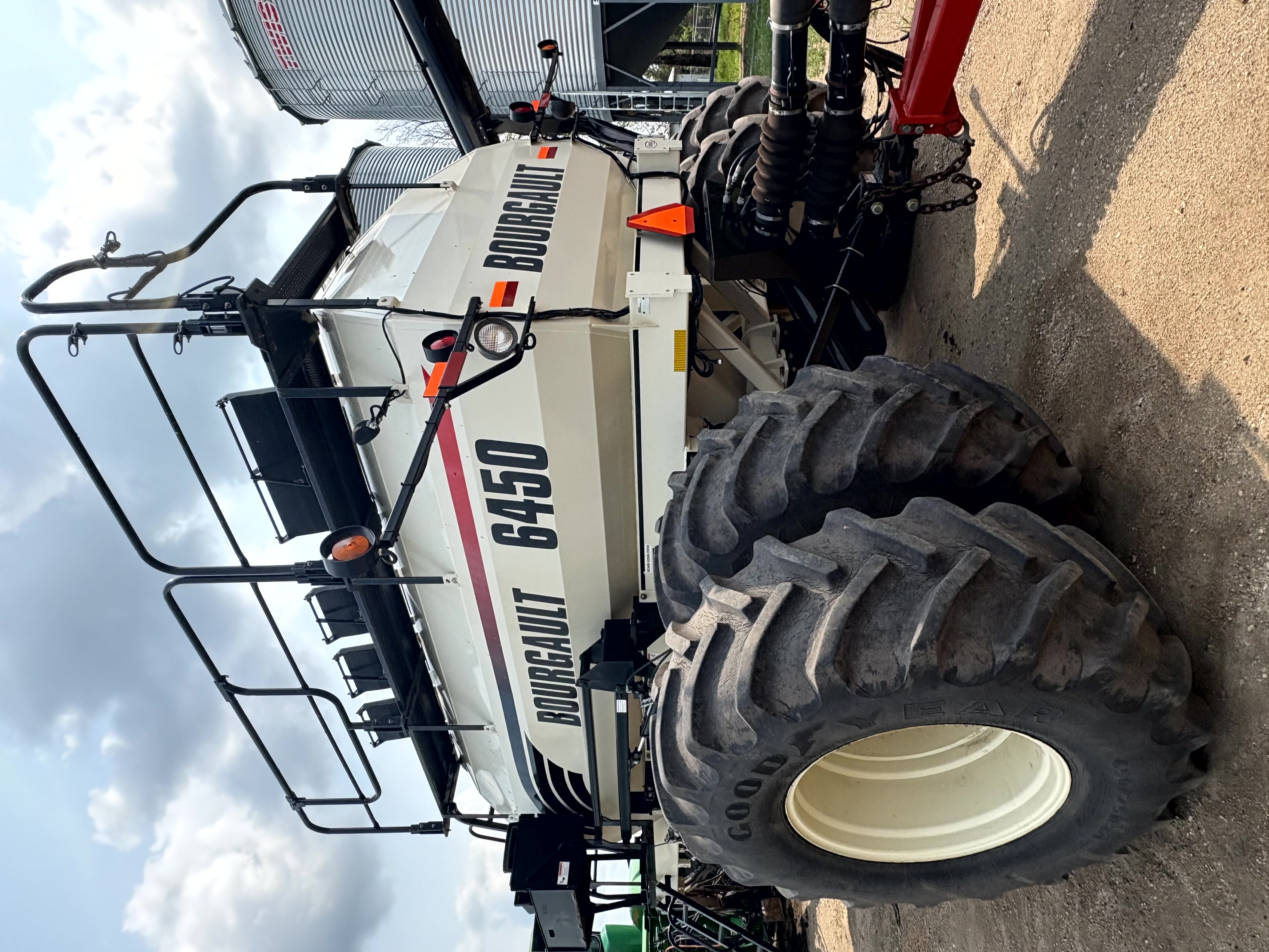 2013 Bourgault 3320 QDA Air Drill
