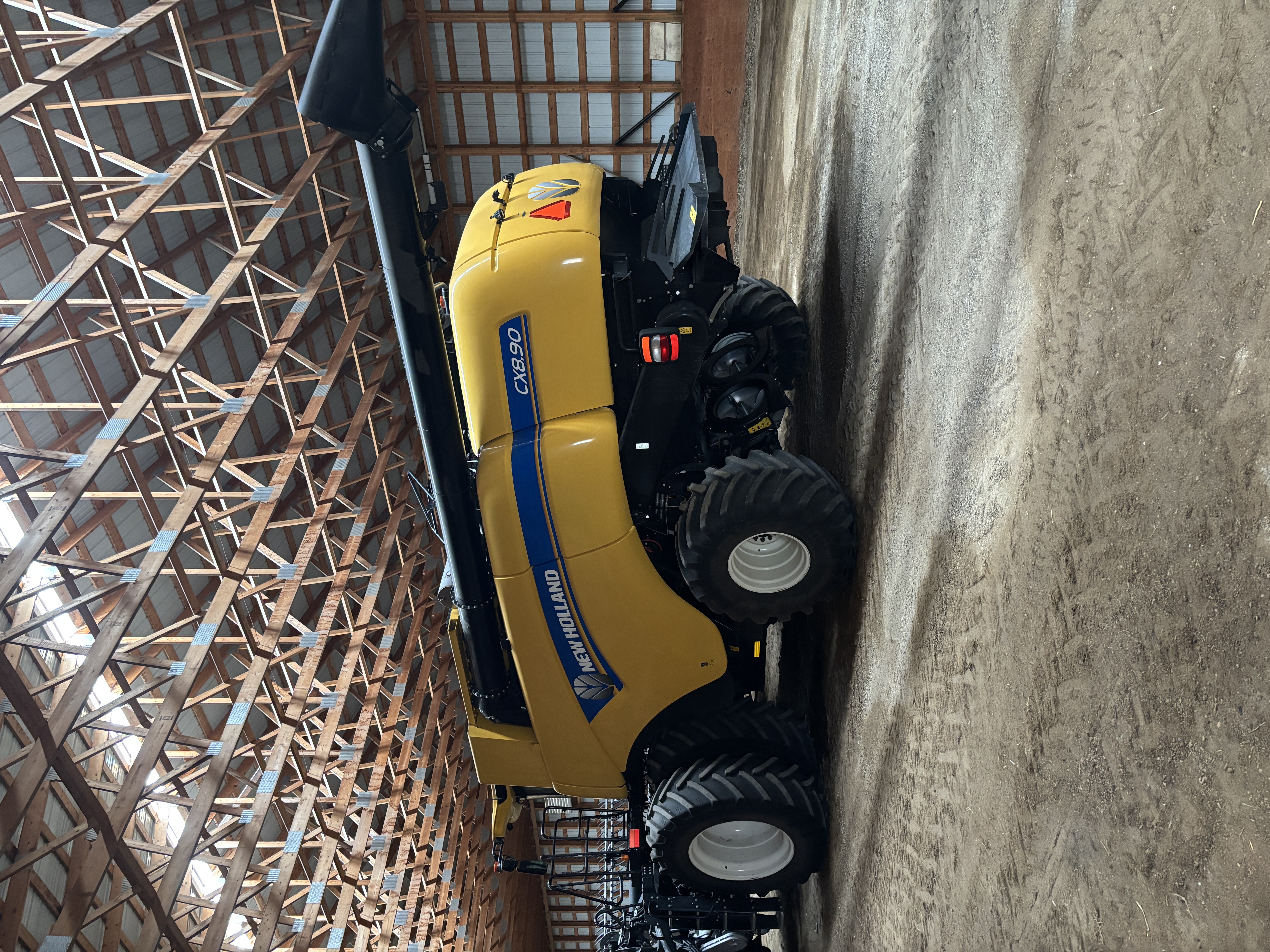 2020 New Holland CX8.90 Combine