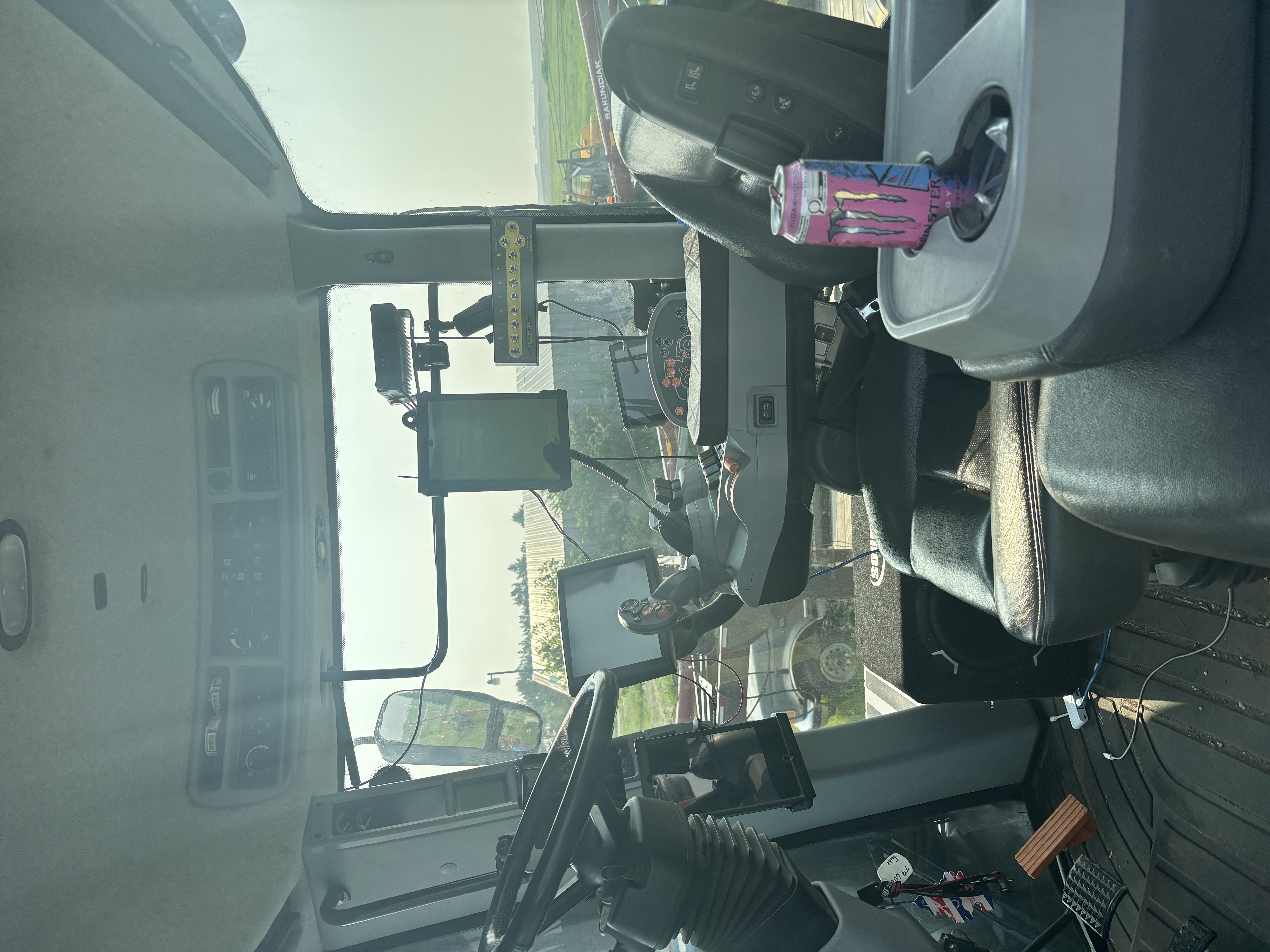 2017 New Holland T9.600 Tractor Rubber Track