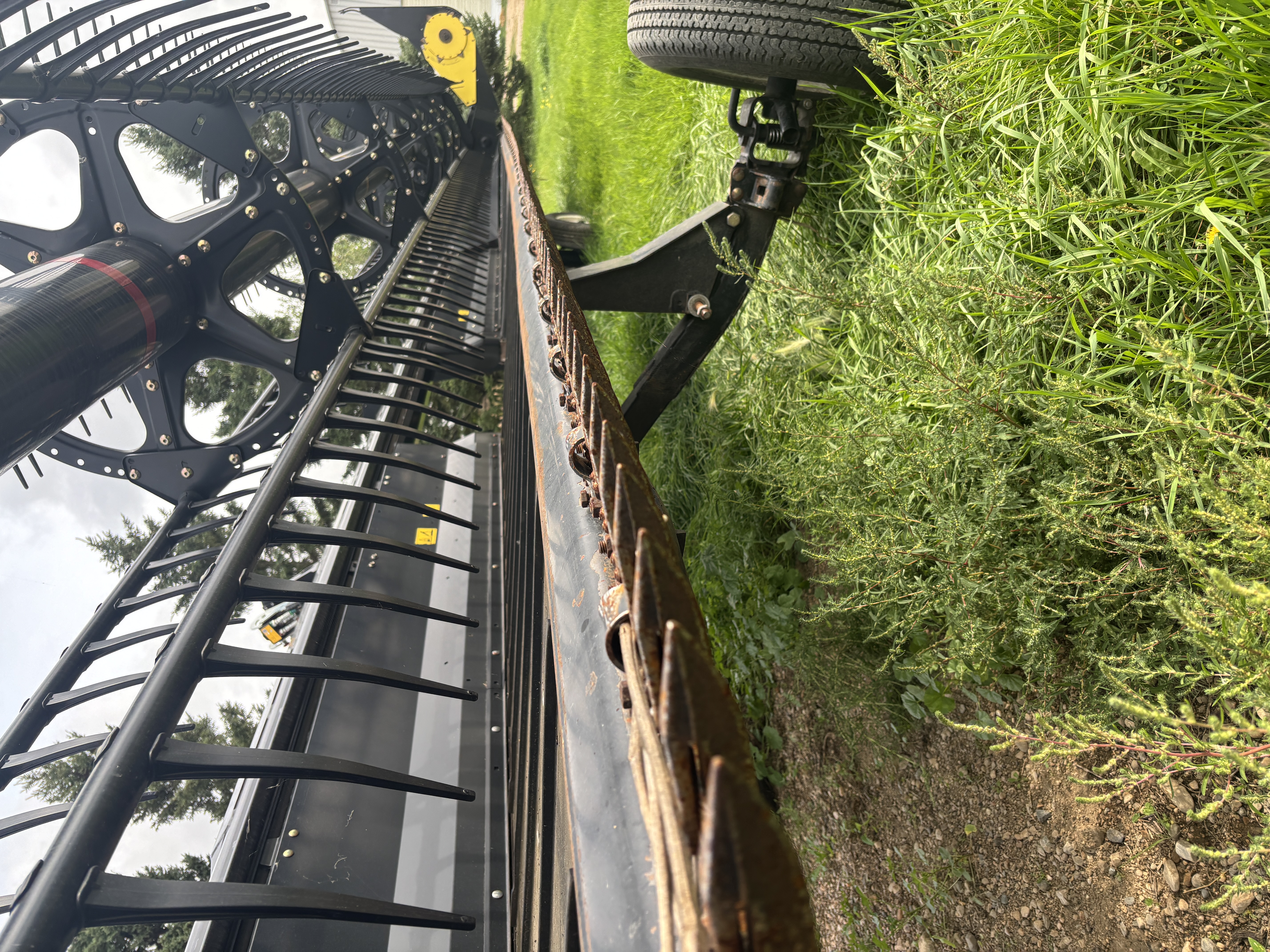 2016 MacDon M155E4 Windrower