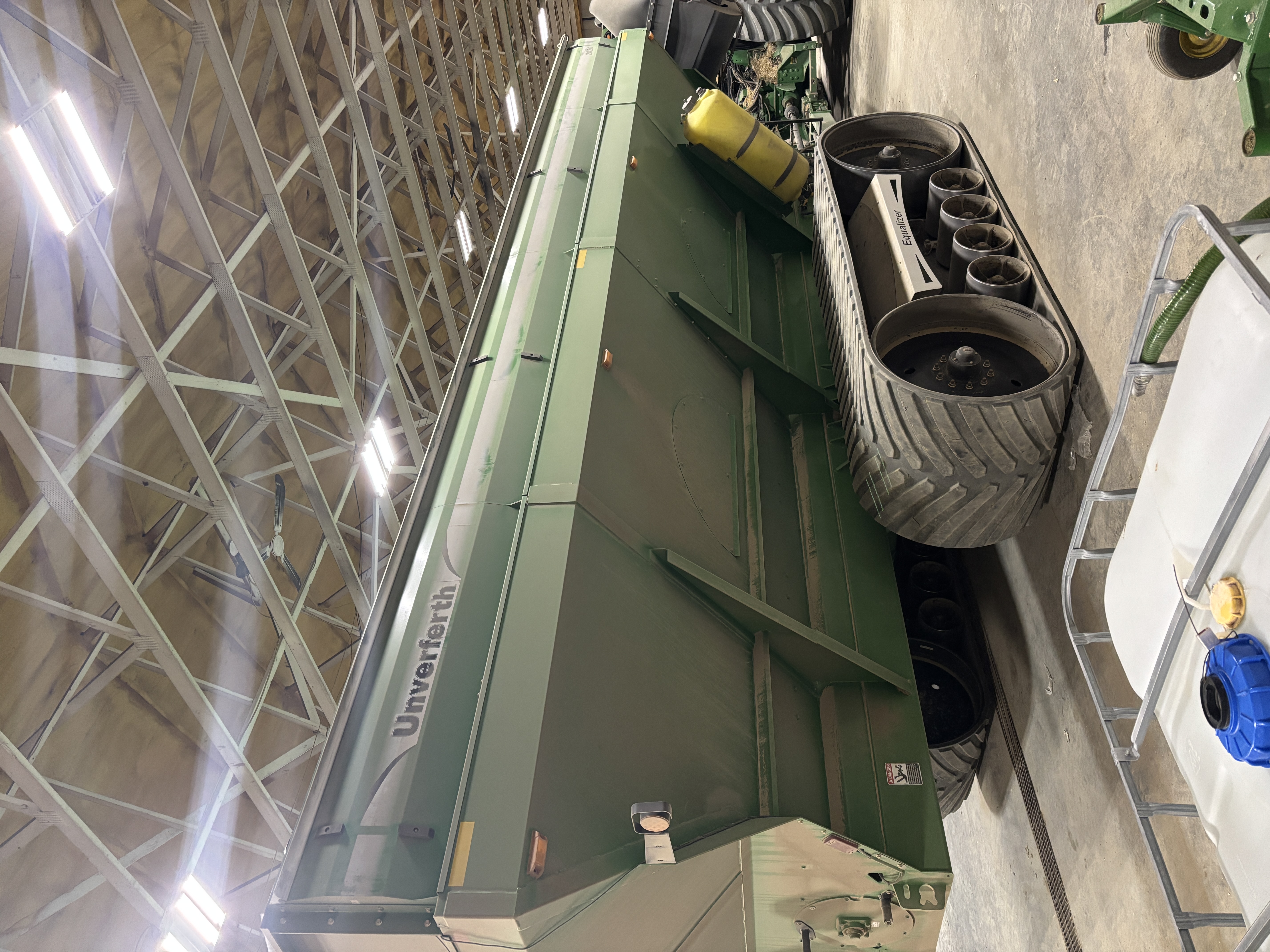 2018 Unverferth 2020 Grain Cart