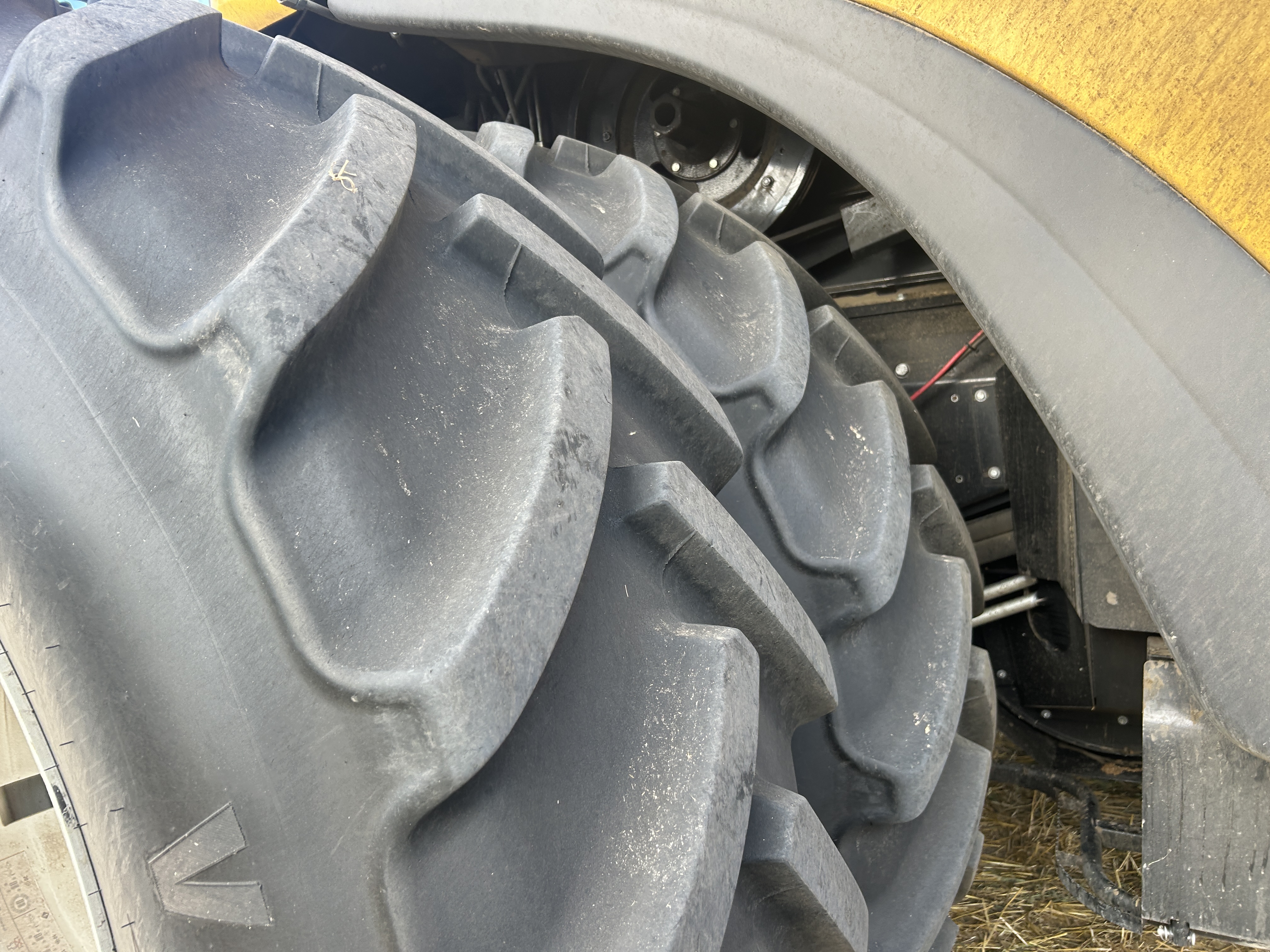 2022 New Holland CX8.90 Combine