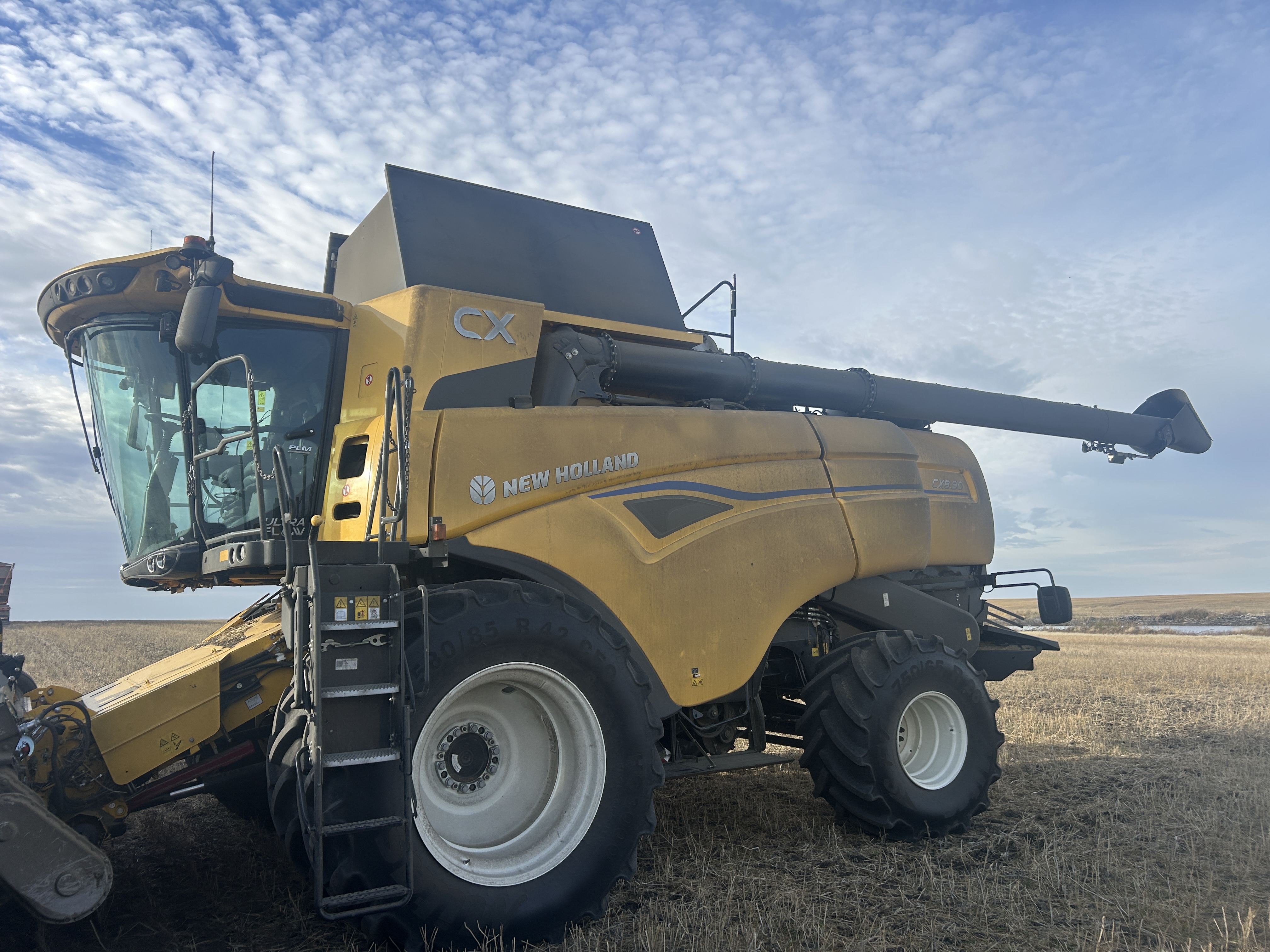 2024 New Holland CX8.90 Combine