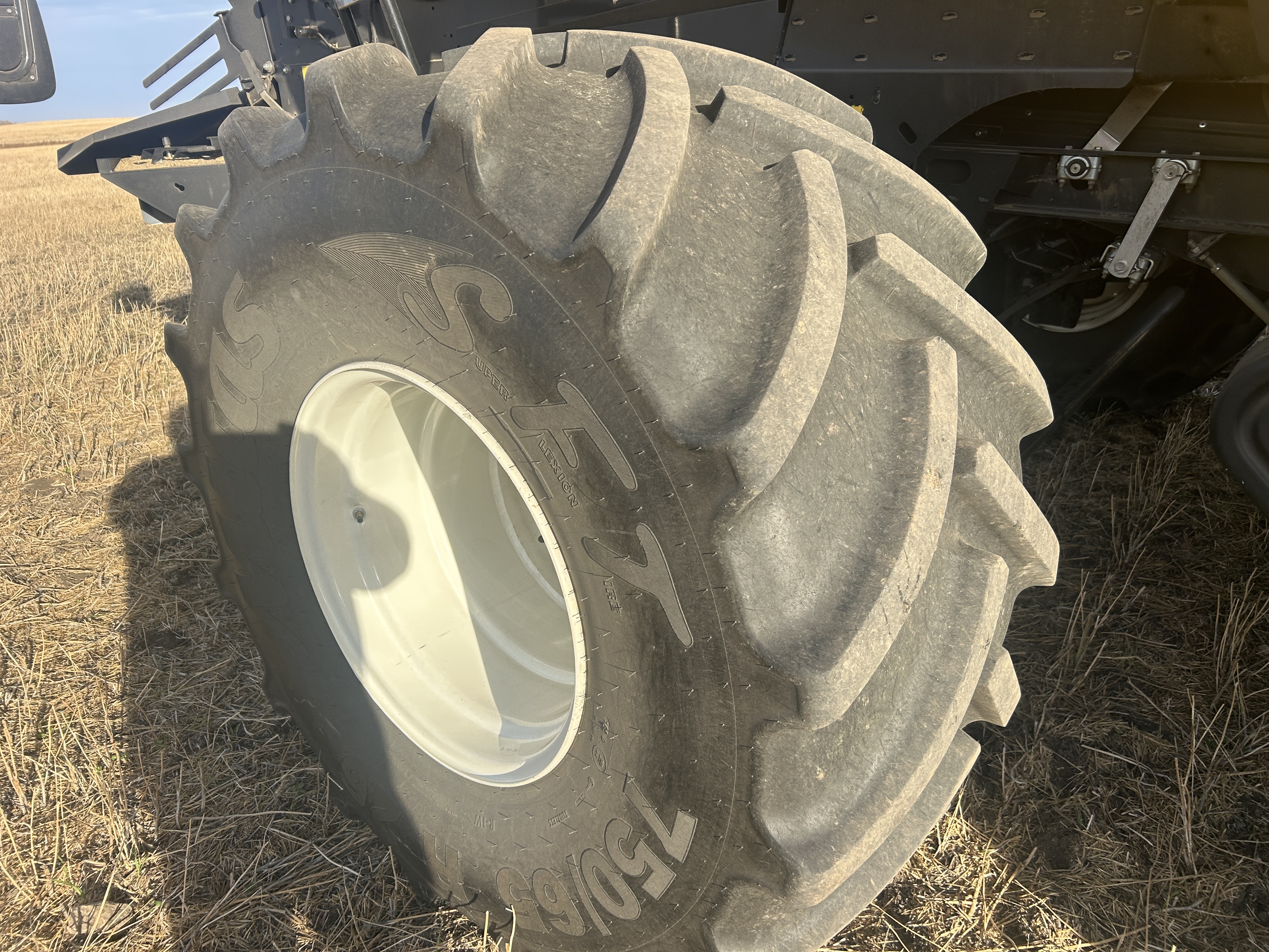 2024 New Holland CX8.90 Combine