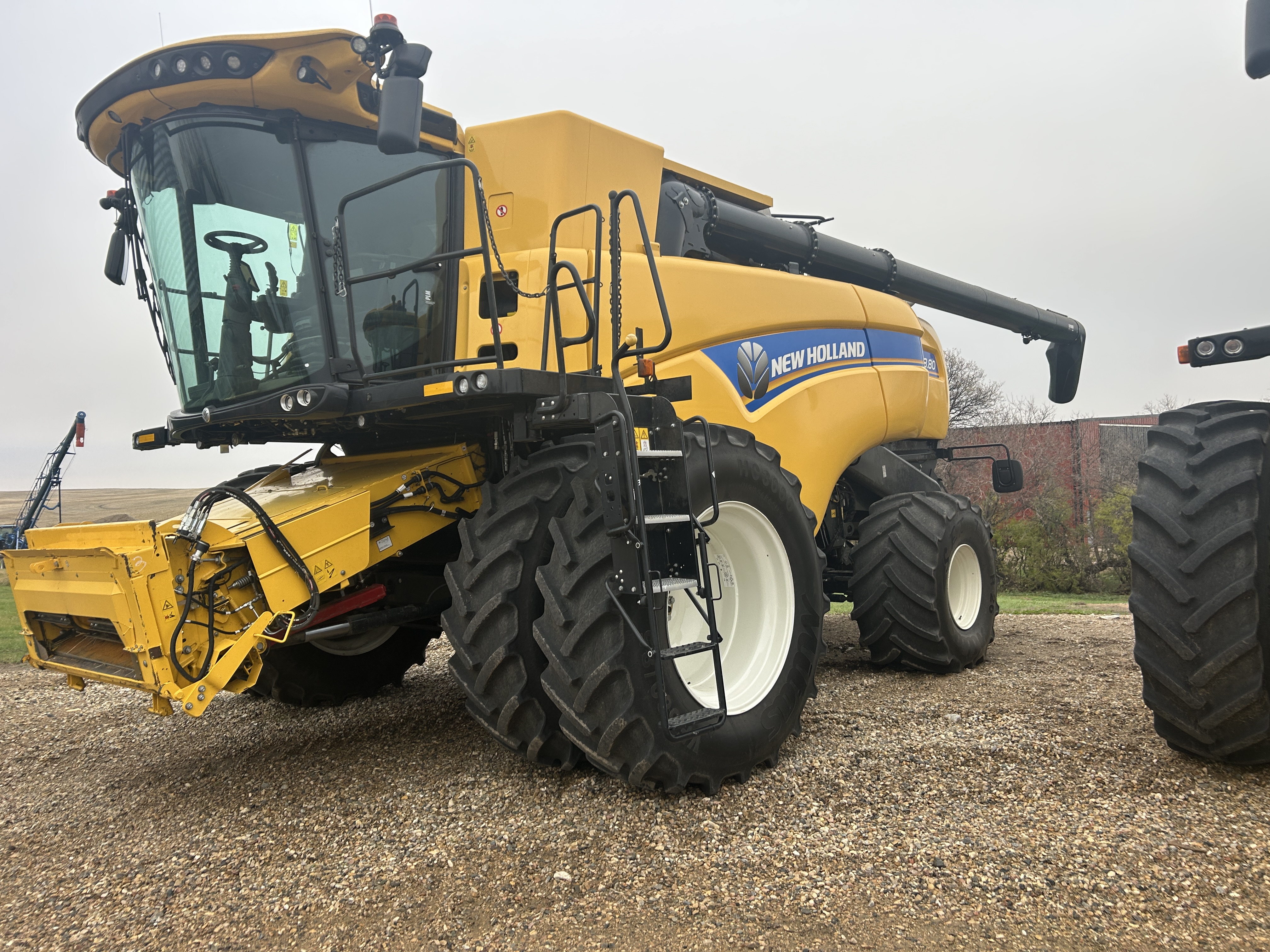 2023 New Holland CX8.90 Combine