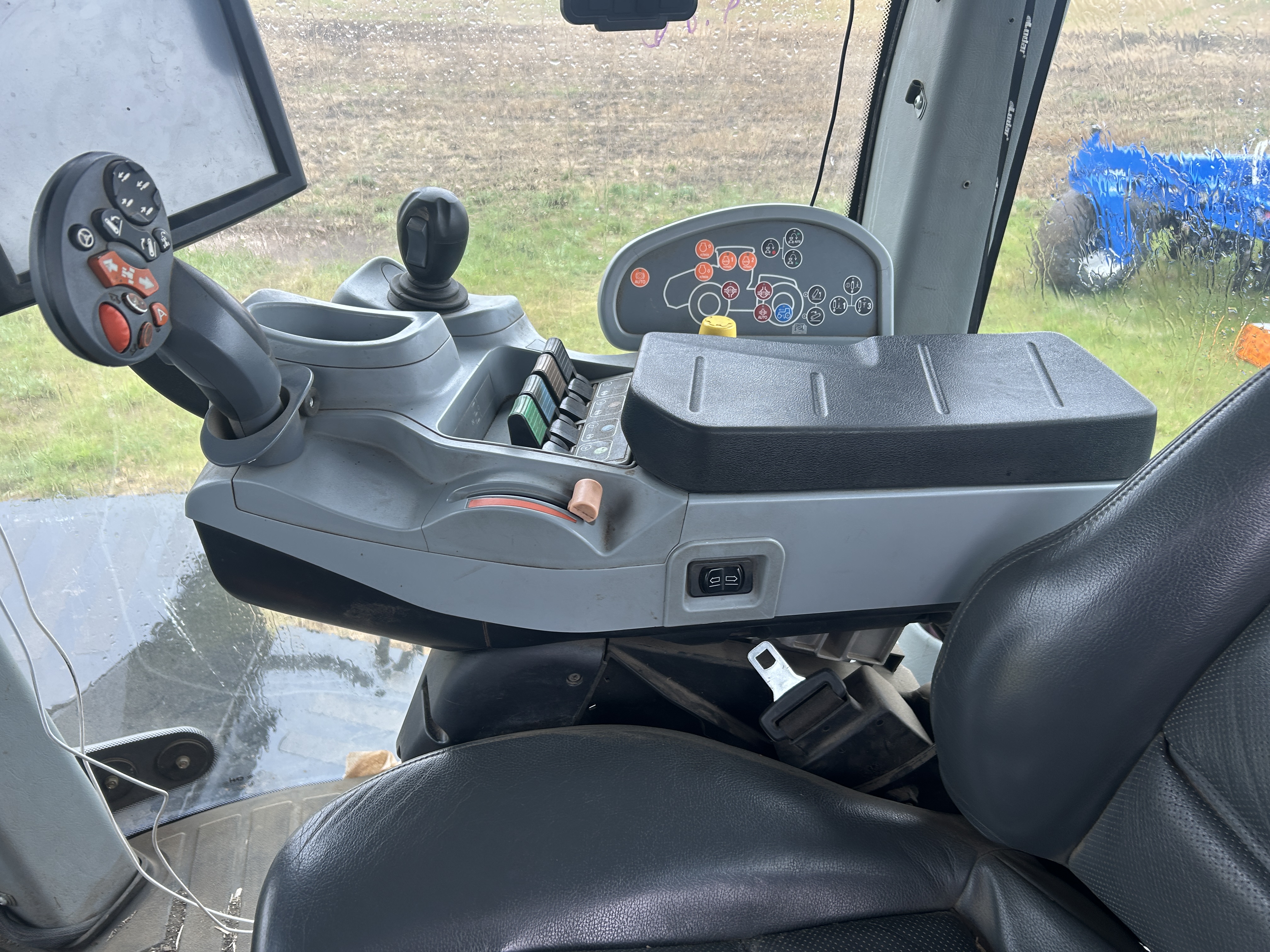 2018 New Holland T9.700 Tractor Rubber Track