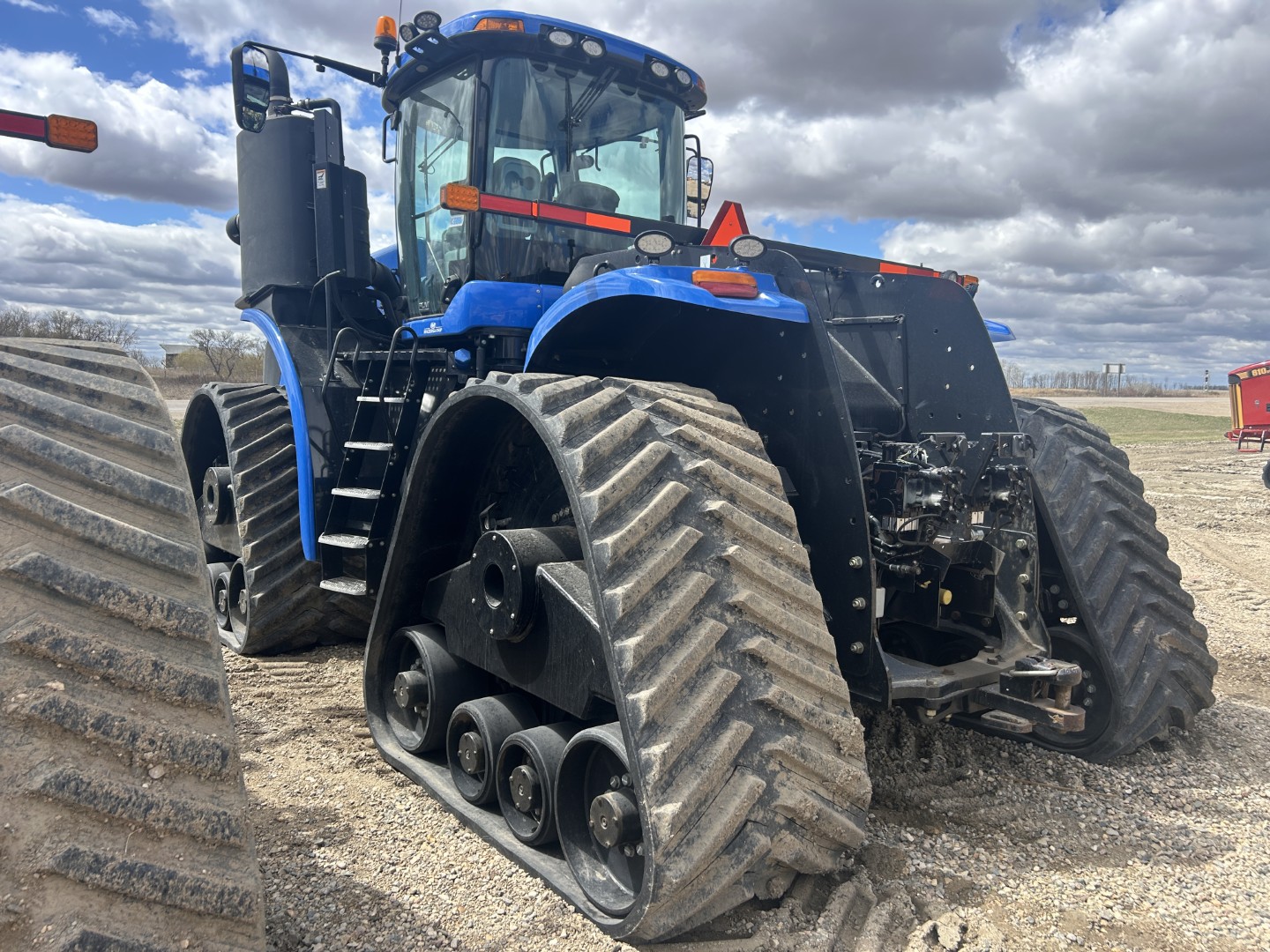 2018 New Holland T9.700 Tractor Rubber Track