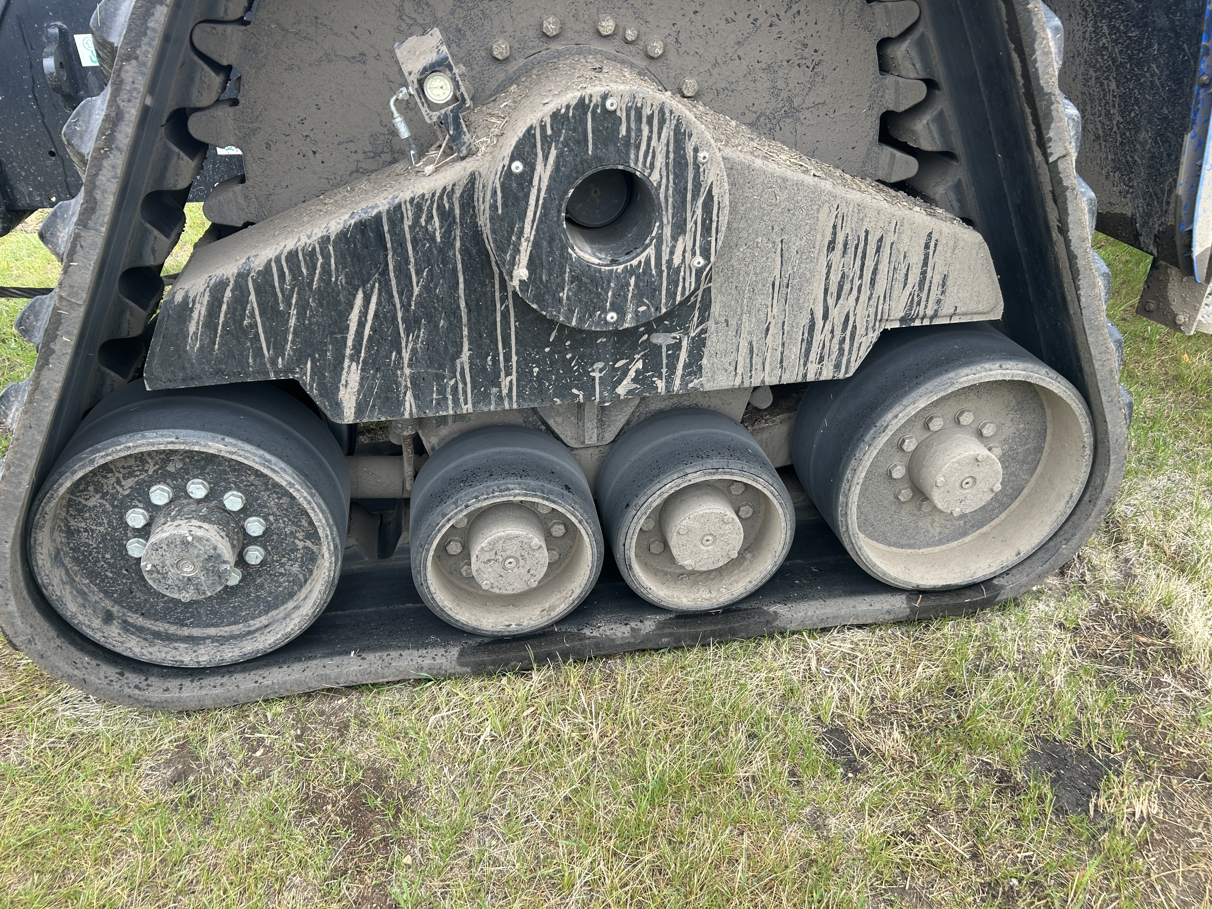 2018 New Holland T9.700 Tractor Rubber Track
