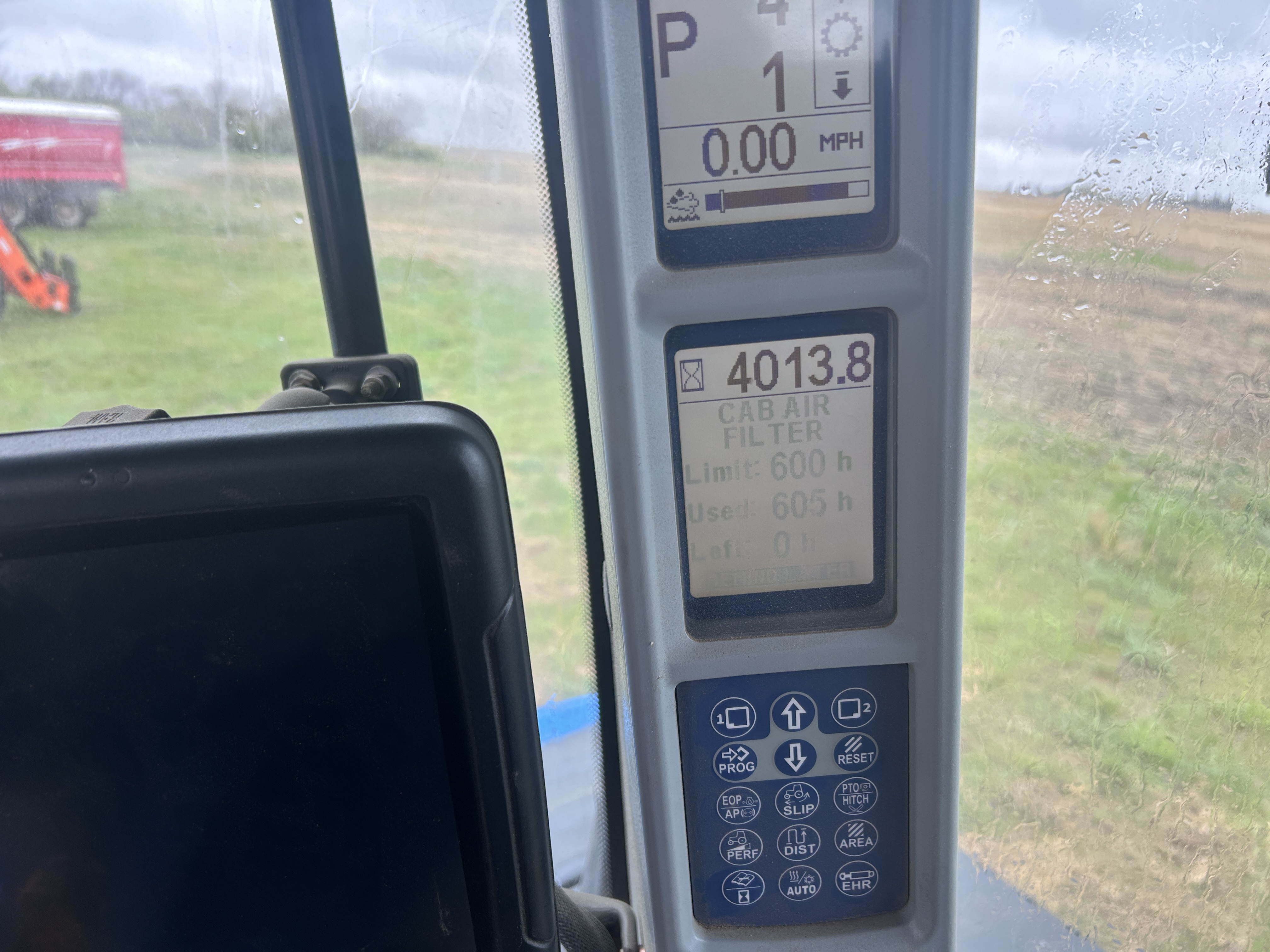 2018 New Holland T9.700 Tractor Rubber Track