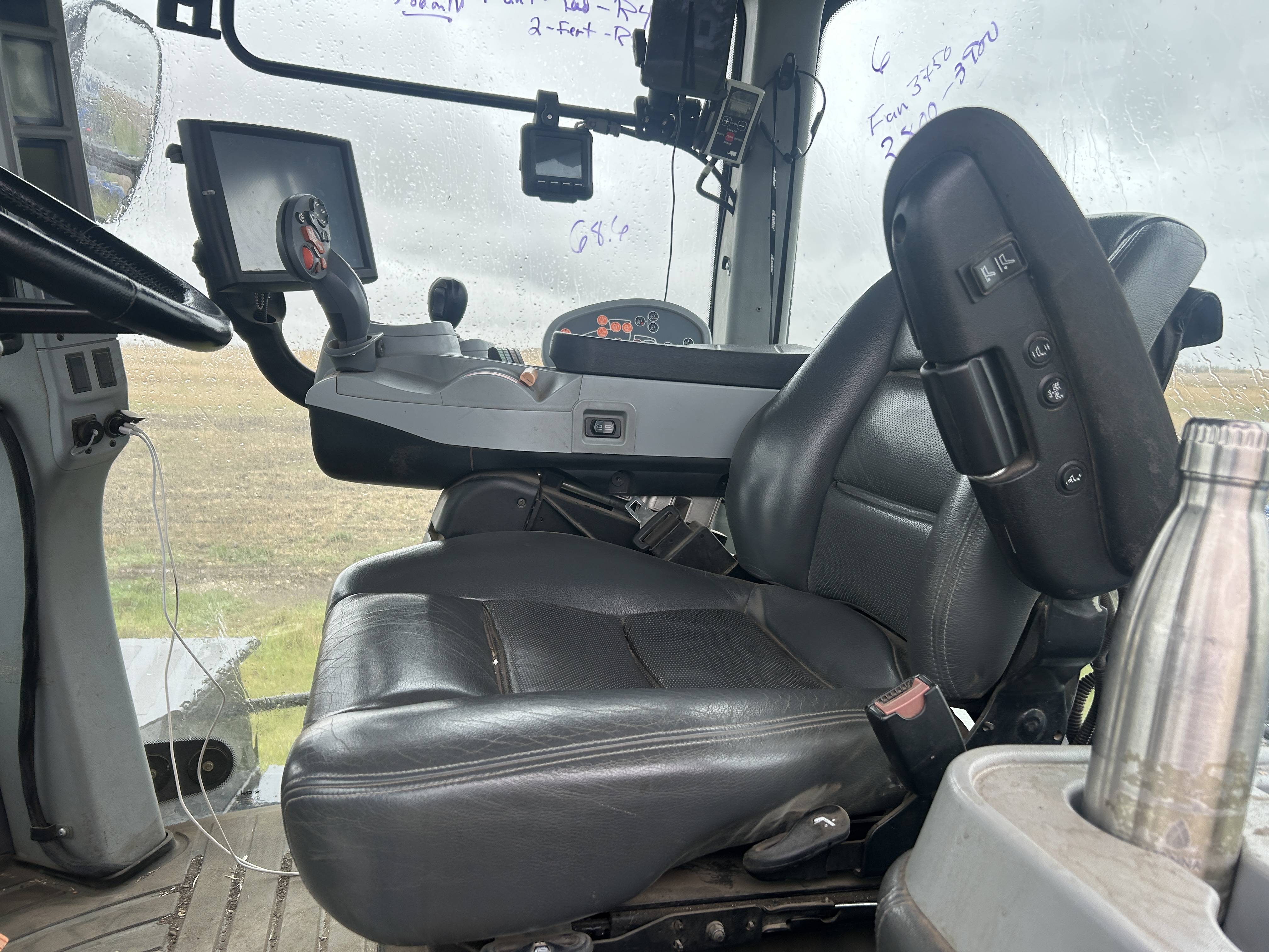 2018 New Holland T9.700 Tractor Rubber Track