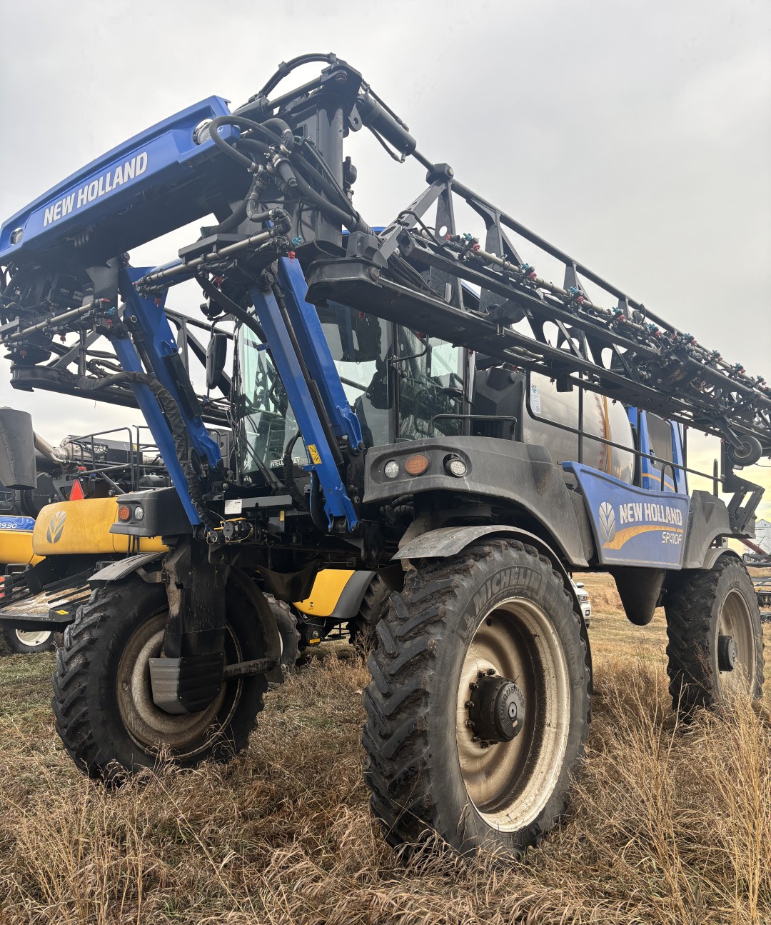 2022 New Holland SP.410F Sprayer/High Clearance