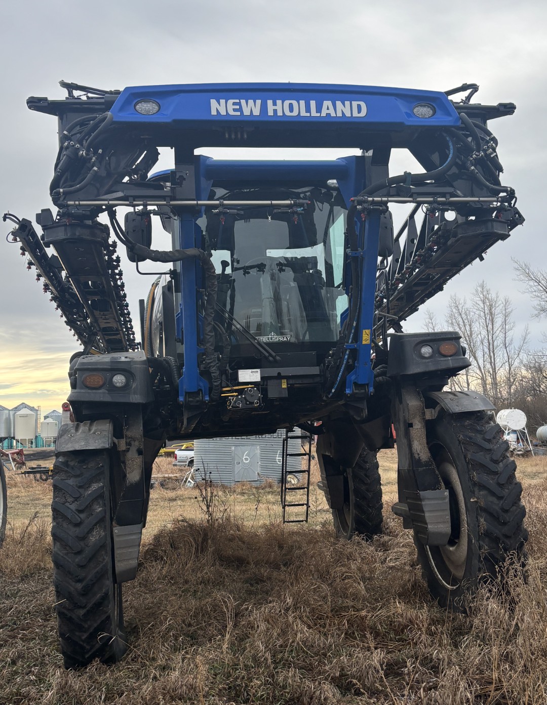 2022 New Holland SP.410F Sprayer/High Clearance