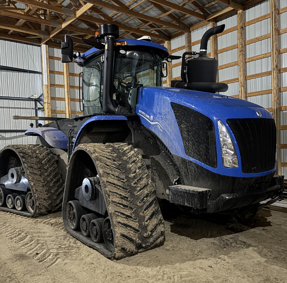 2022 New Holland T9.645 Tractor Rubber Track