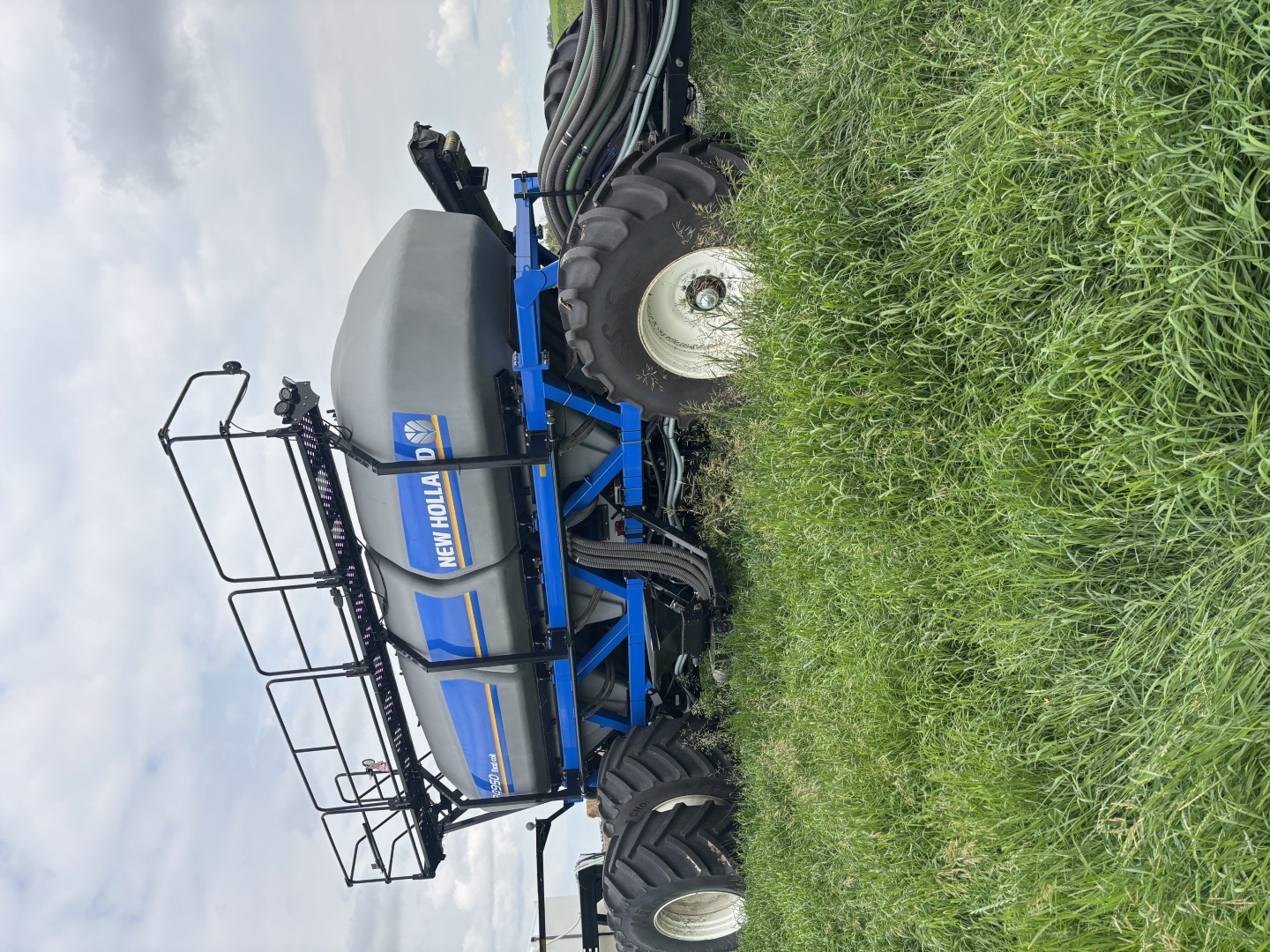 2018 New Holland P4950 Air Tank/Cart