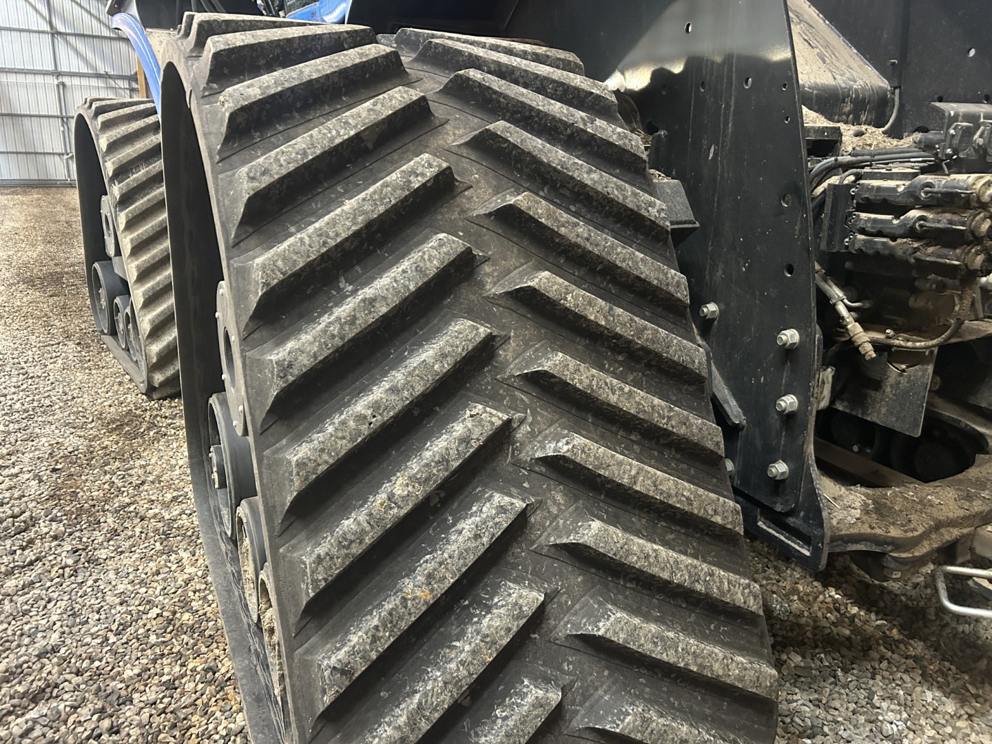 2022 New Holland T9.645 Tractor Rubber Track