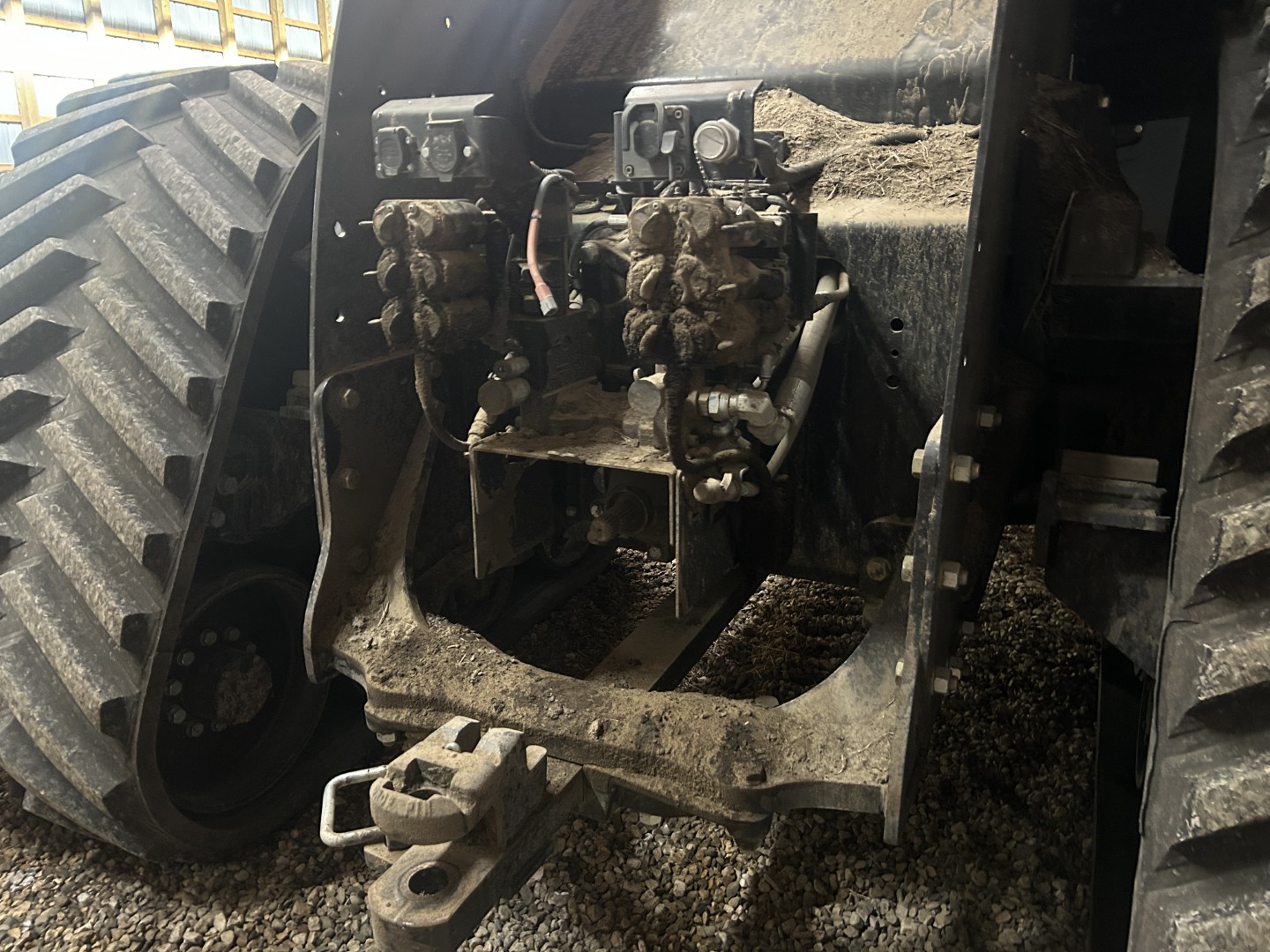2022 New Holland T9.645 Tractor Rubber Track