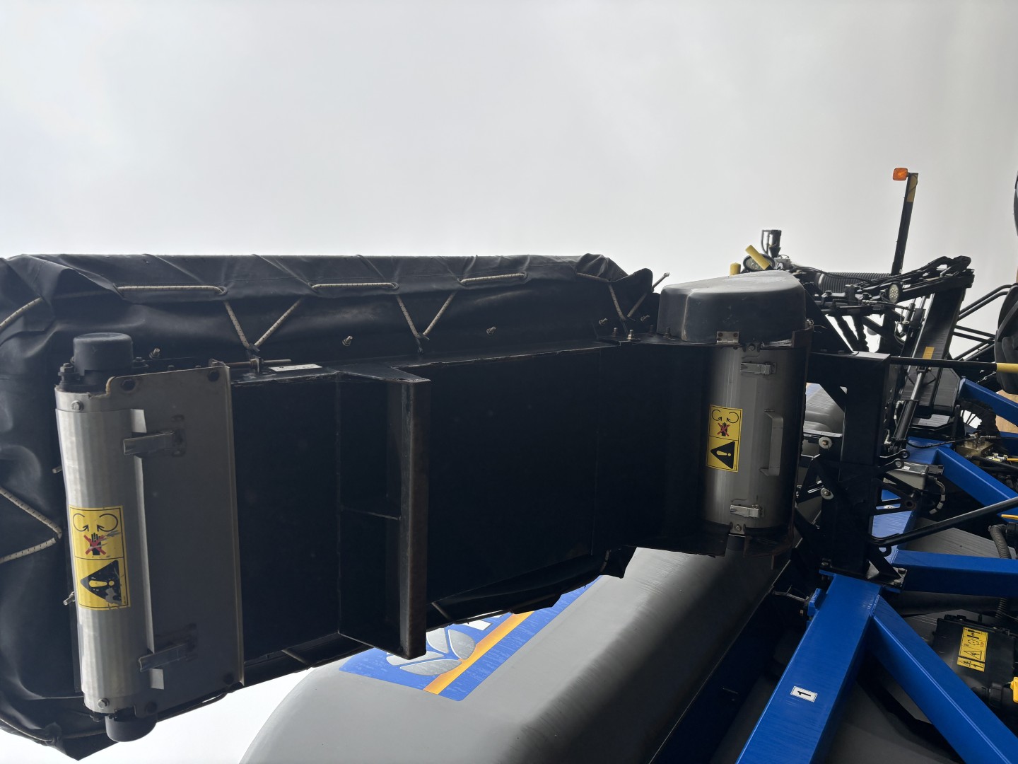 2016 New Holland P4950 Air Tank/Cart