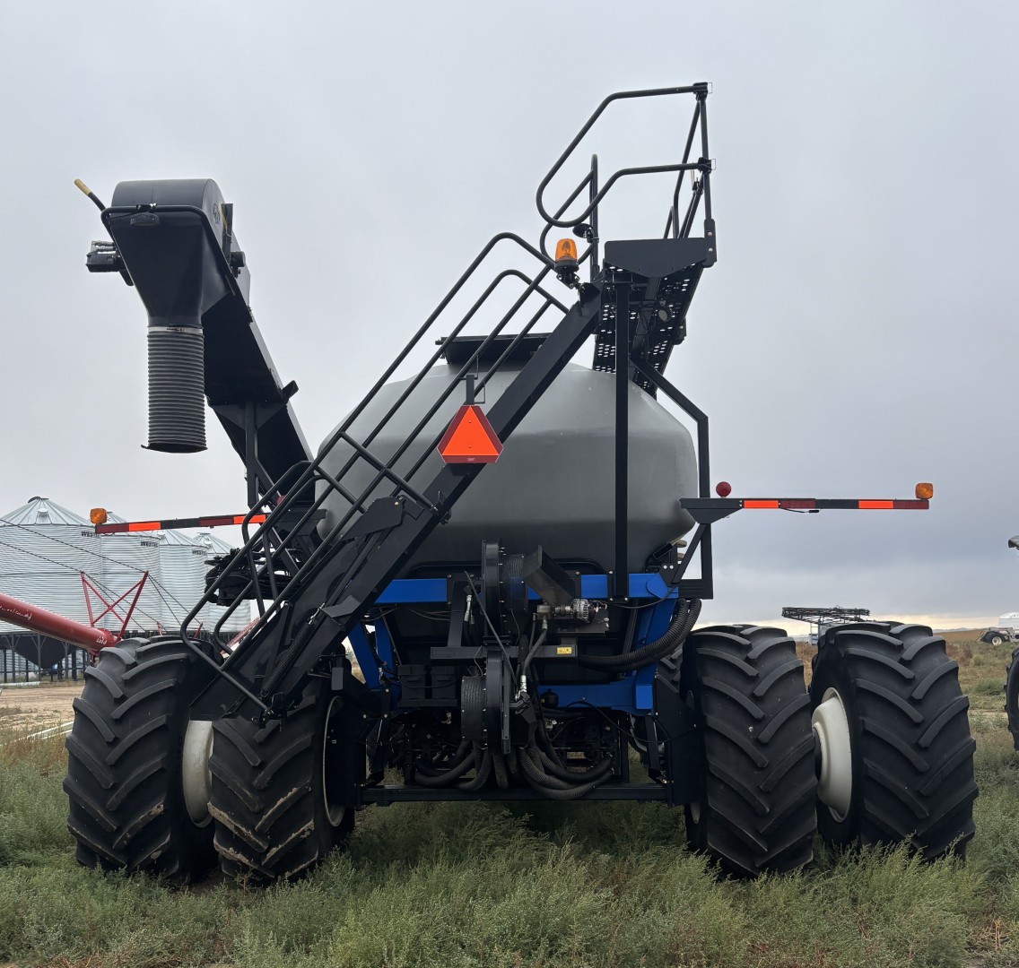 2016 New Holland P4950 Air Tank/Cart
