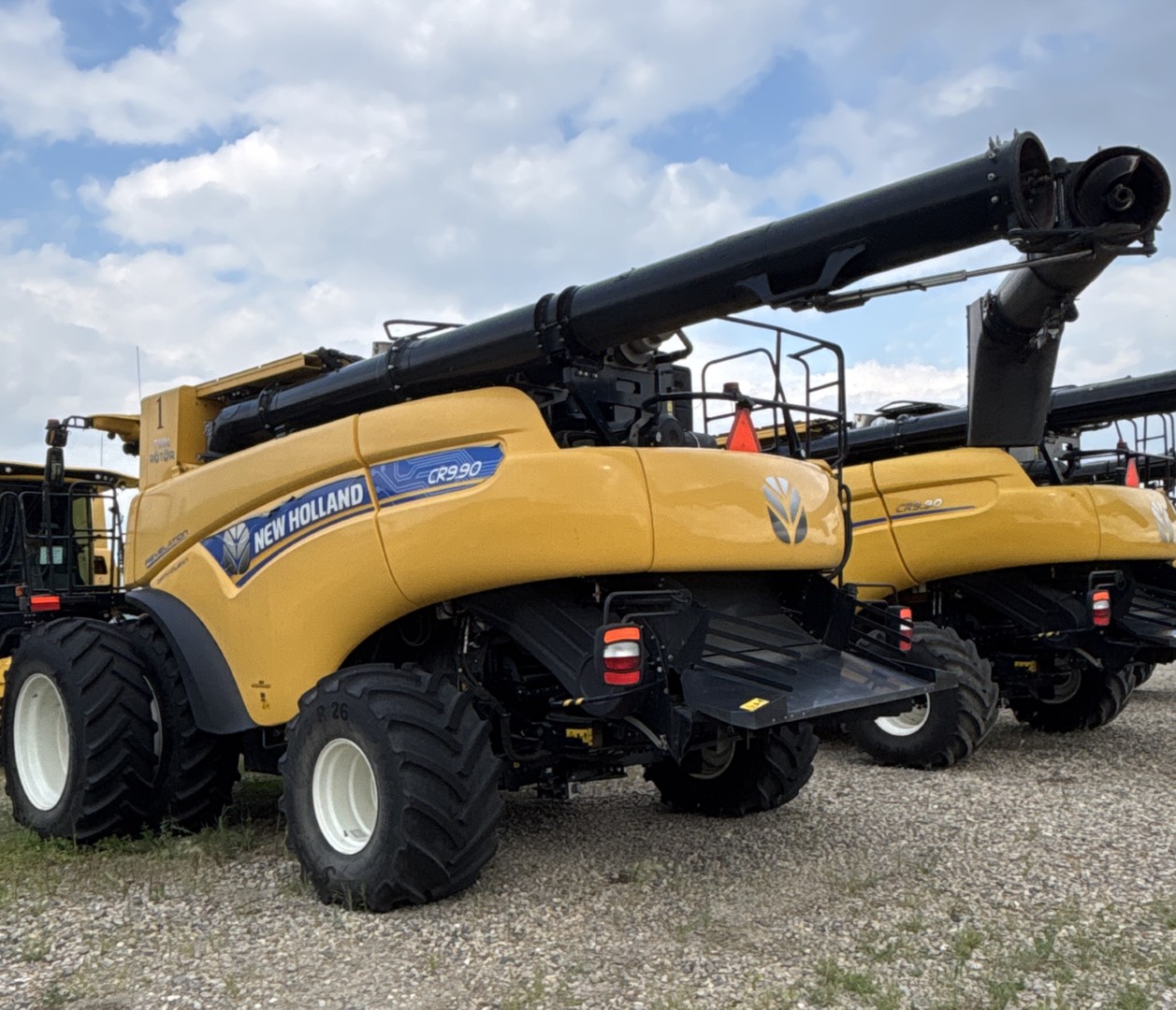 2021 New Holland CR9.90Z Combine