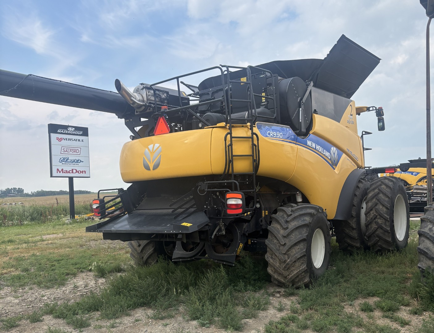 2021 New Holland CR9.90Z Combine