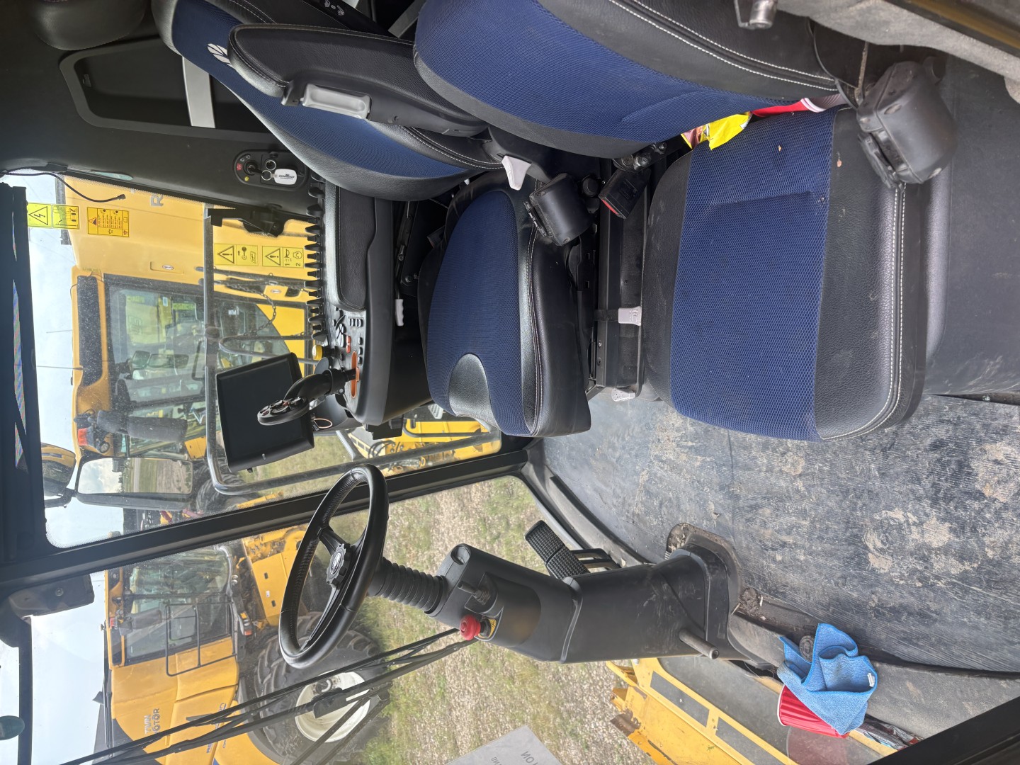 2021 New Holland CR9.90Z Combine
