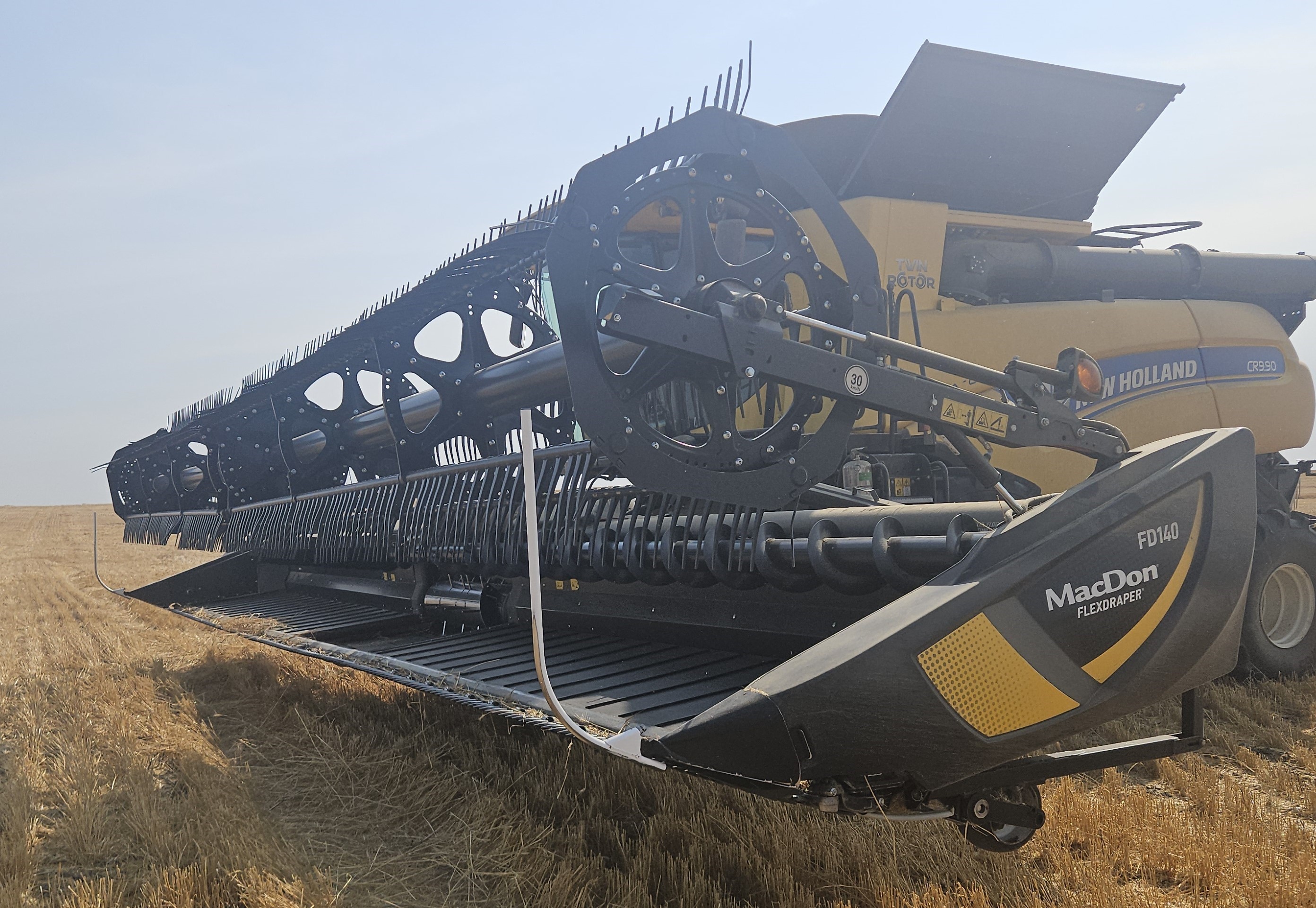 2021 MacDon FD140 Header Draper Flex