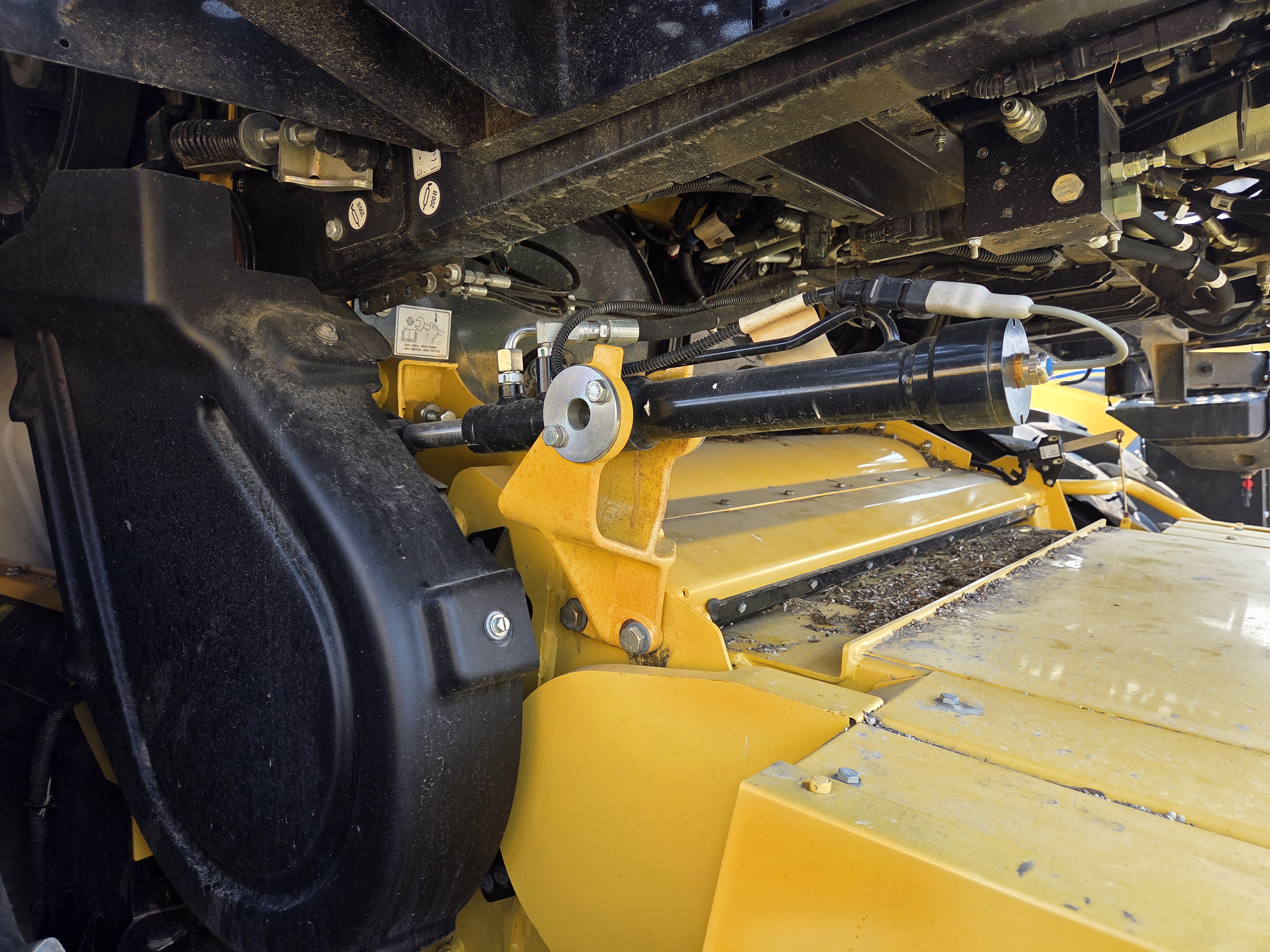 2024 New Holland CR8.90Z Combine