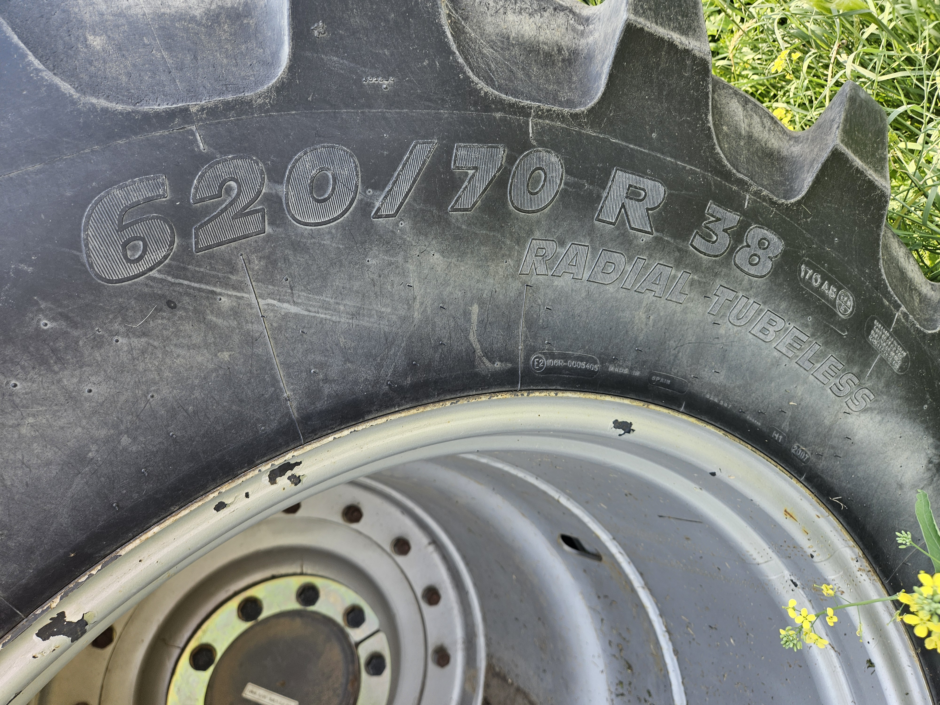 2008 Massey Ferguson 9895 Combine