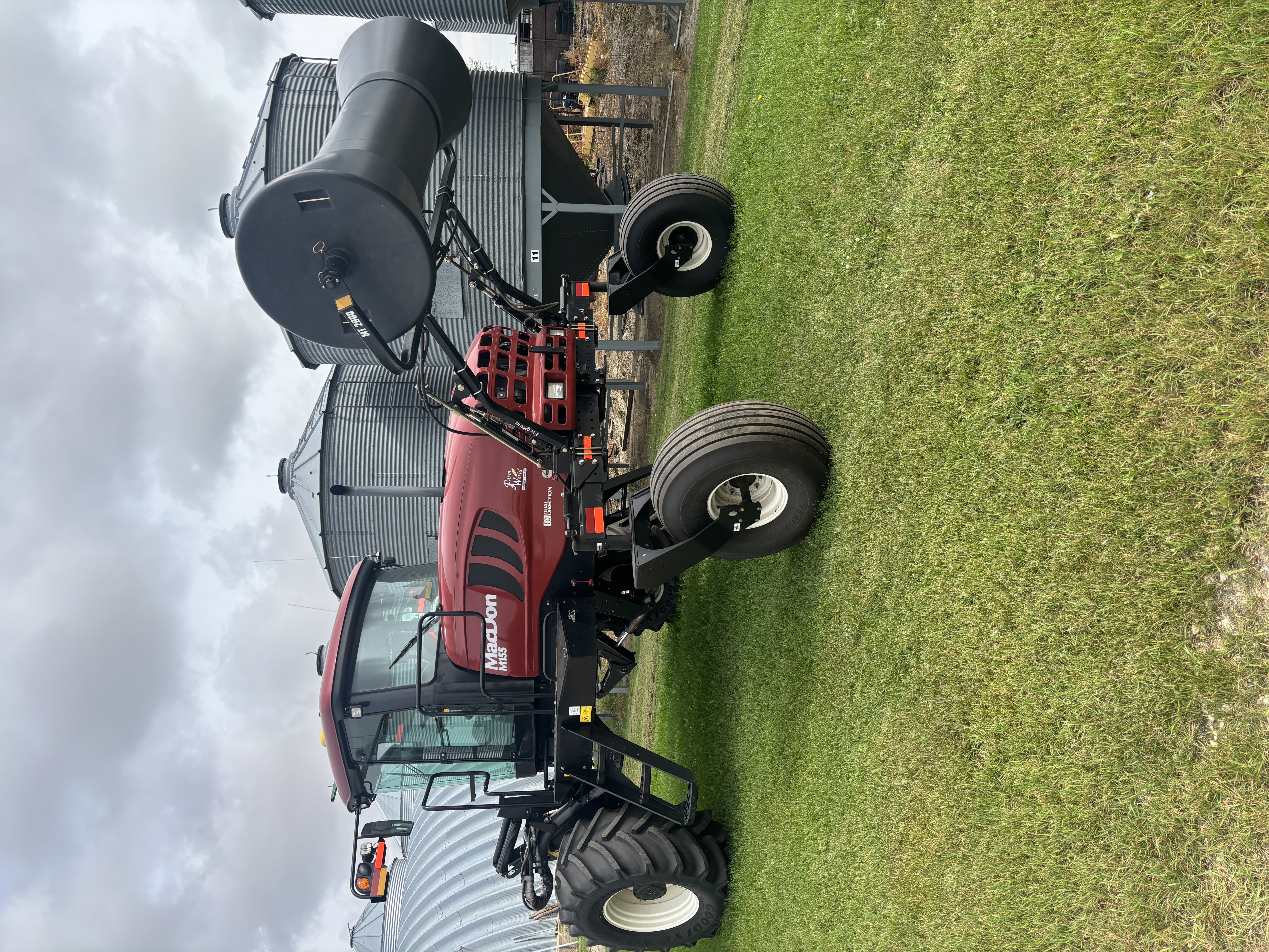 2016 MacDon M155E4 Windrower