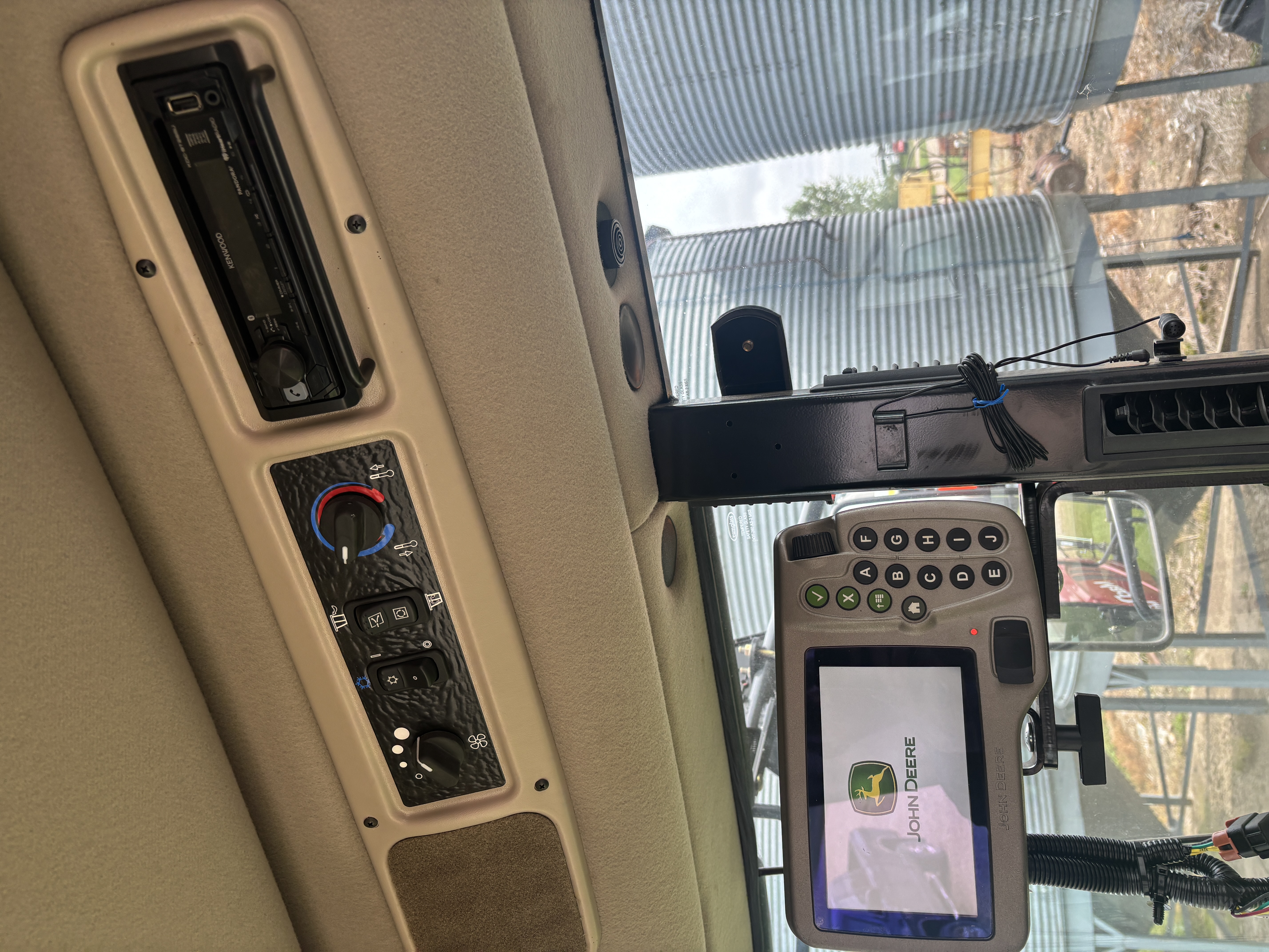 2016 MacDon M155E4 Windrower